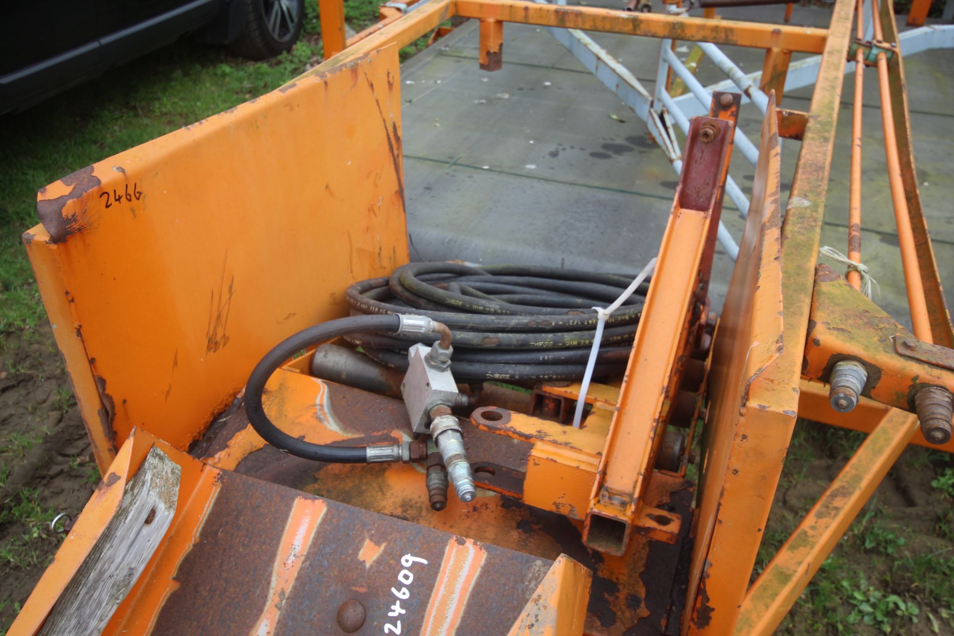 Ritchie Cook high capacity flat 8 belt sledge. 1999. Serial number 981 297. With baler drawbar, - Image 5 of 20