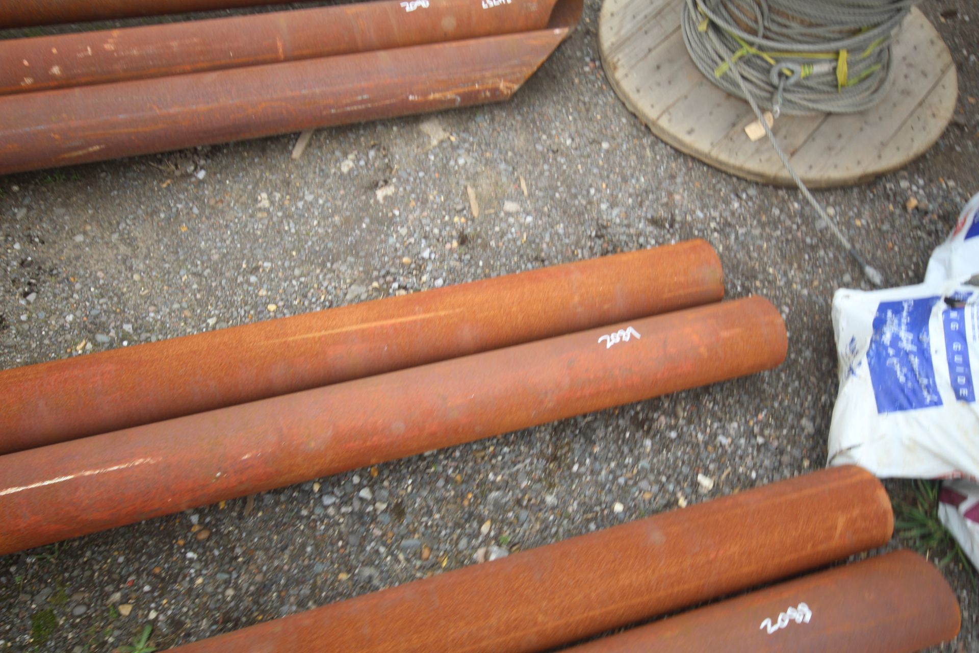 2x lengths of heavy duty steel tube. - Image 6 of 7