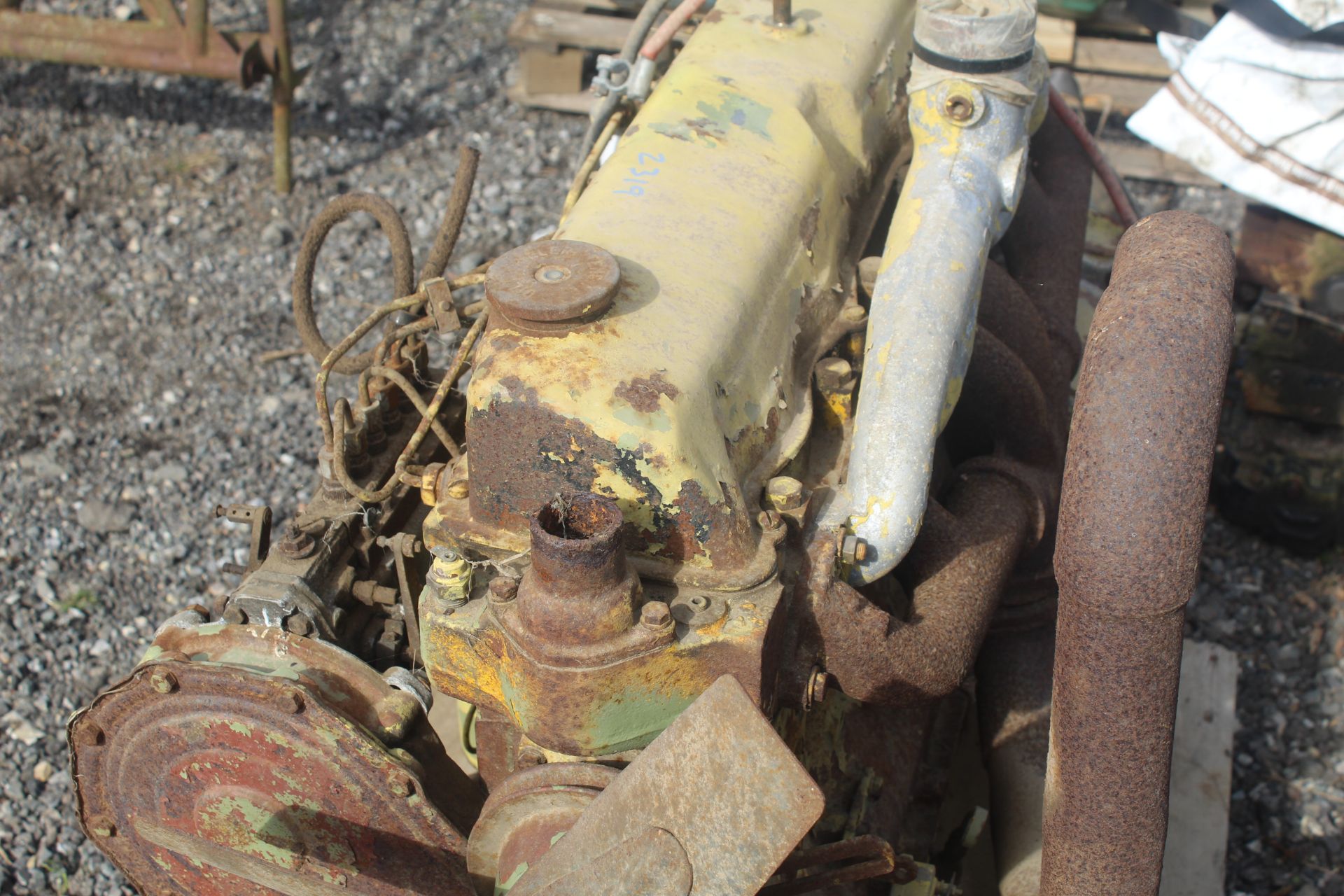 ** Online video available ** Ford 6cyl engine. Vendor reports running recently. - Image 12 of 13