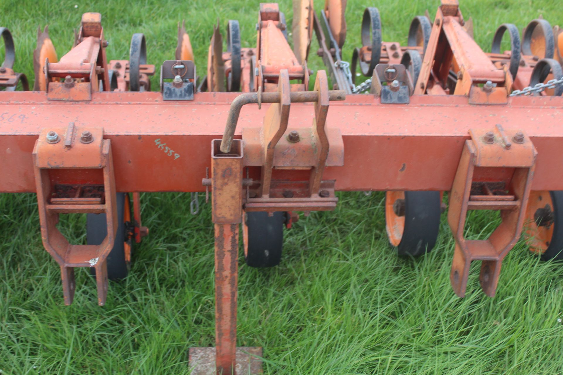 Kongskilde 6 row beet hoe. V - Image 2 of 13