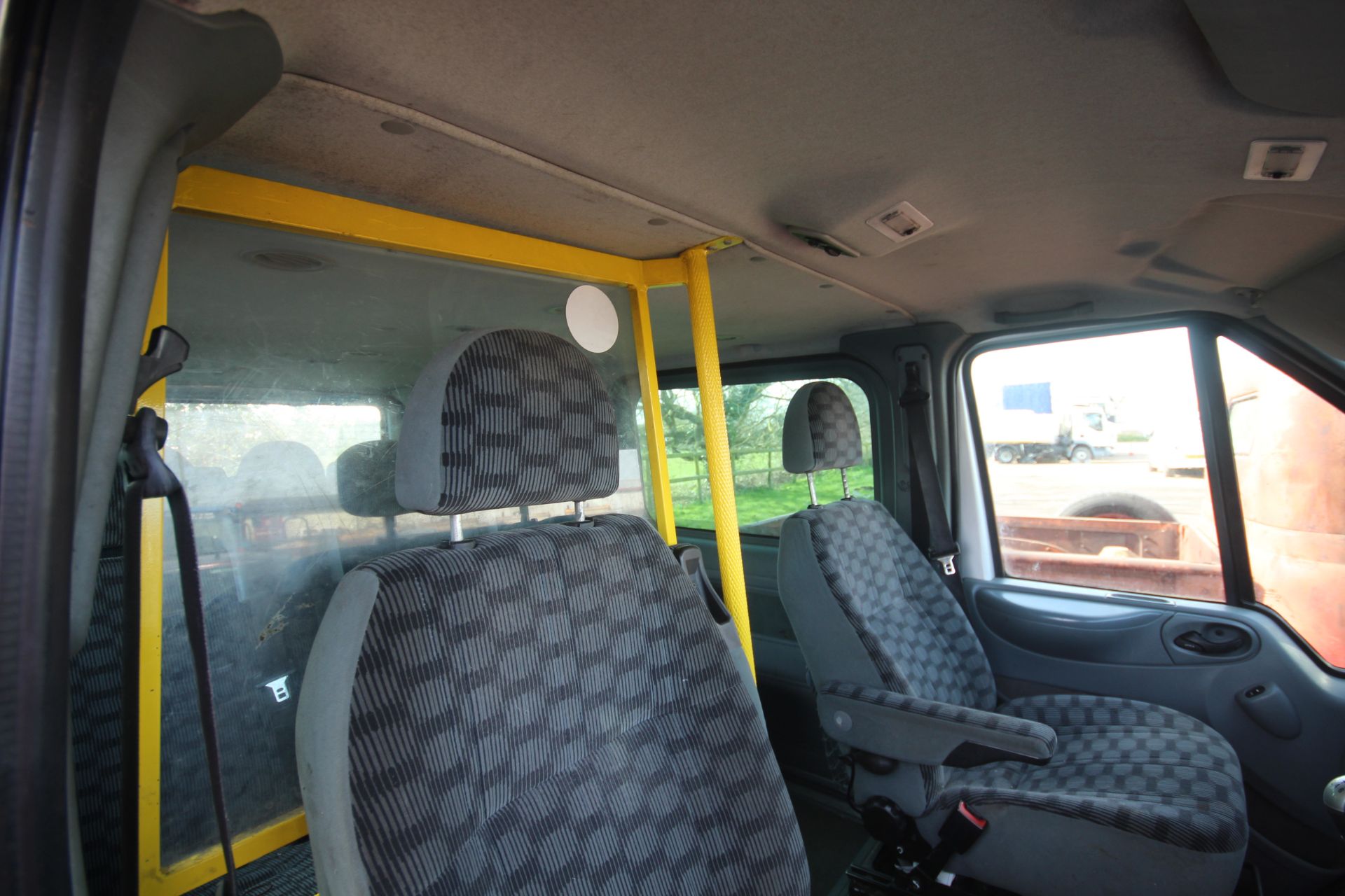 Ford Transit Tourneo 8 seater minibus. Registration GJ08 FAU. Date of first registration 18/03/2008. - Bild 30 aus 54