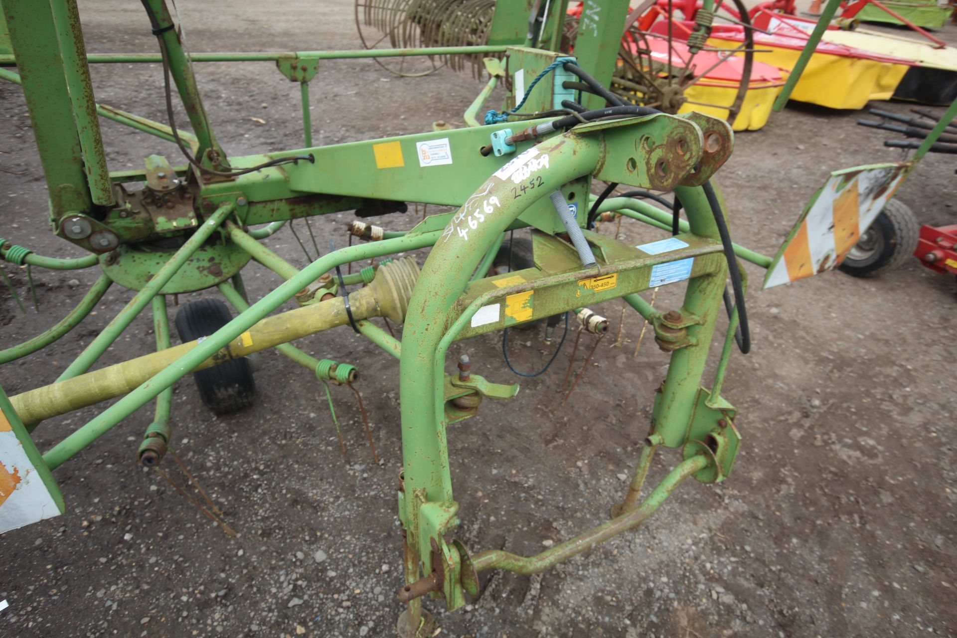 Krone KW4 4 rotor hydraulic folding mounted tedder. V - Image 4 of 13