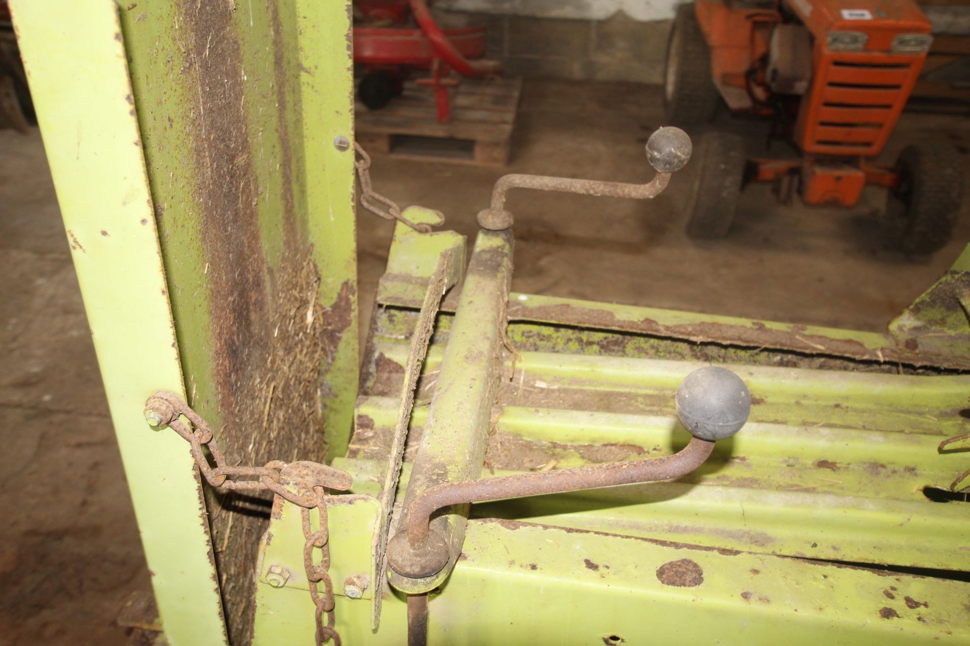 ** Online video ** Claas Markant conventional baler. - Image 18 of 31