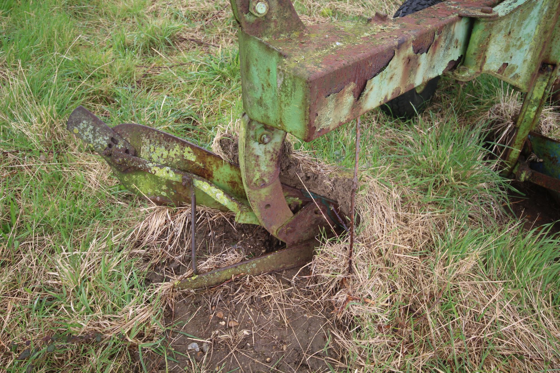 Dowdeswell 3+1 furrow reversible plough. - Image 16 of 28