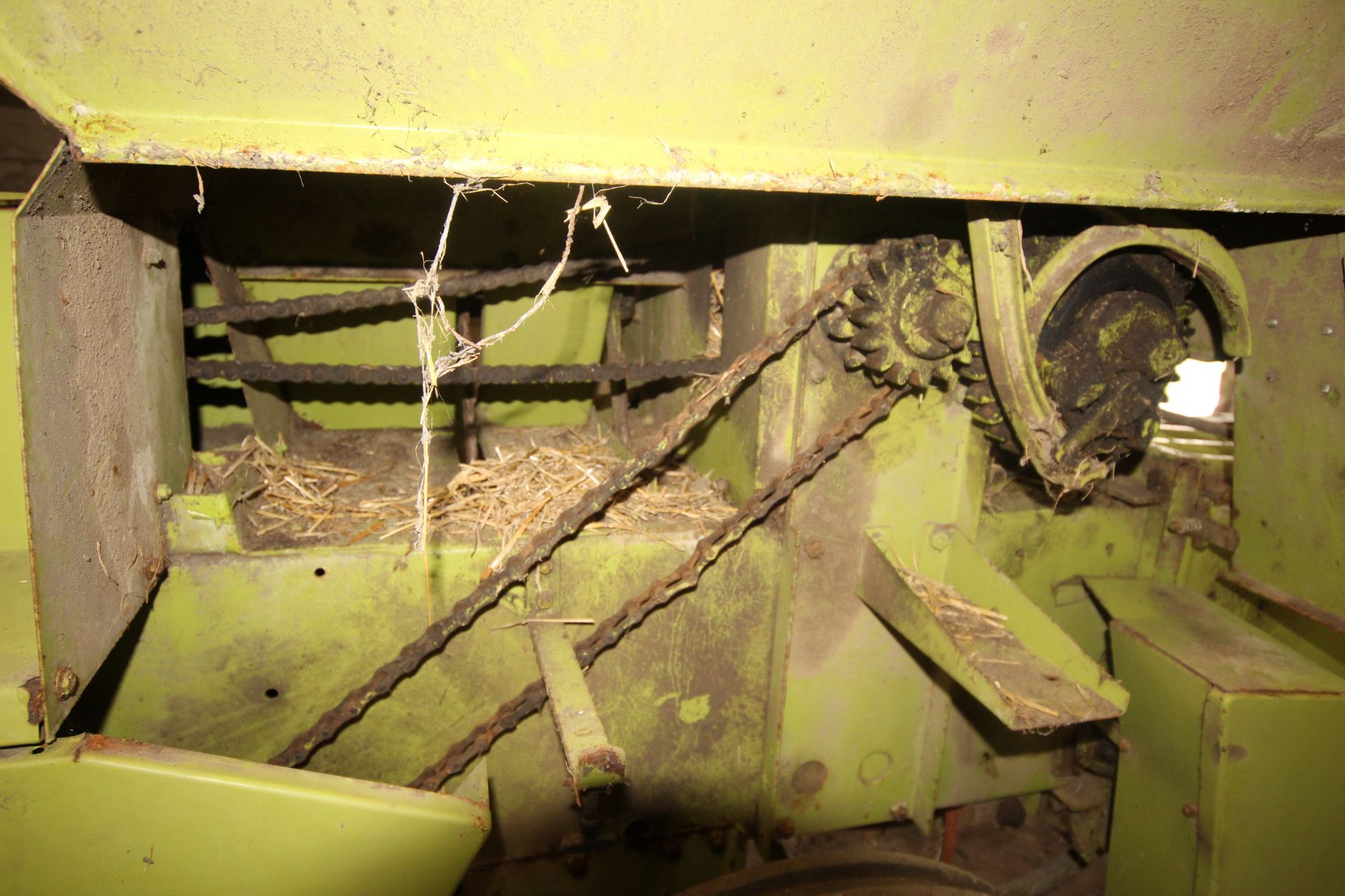 ** Online video ** Claas Markant conventional baler. - Image 26 of 31