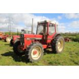 International 956 XL 4WD tractor. Registration ADX 134Y. Date of first registration 08/10/1982. 6,