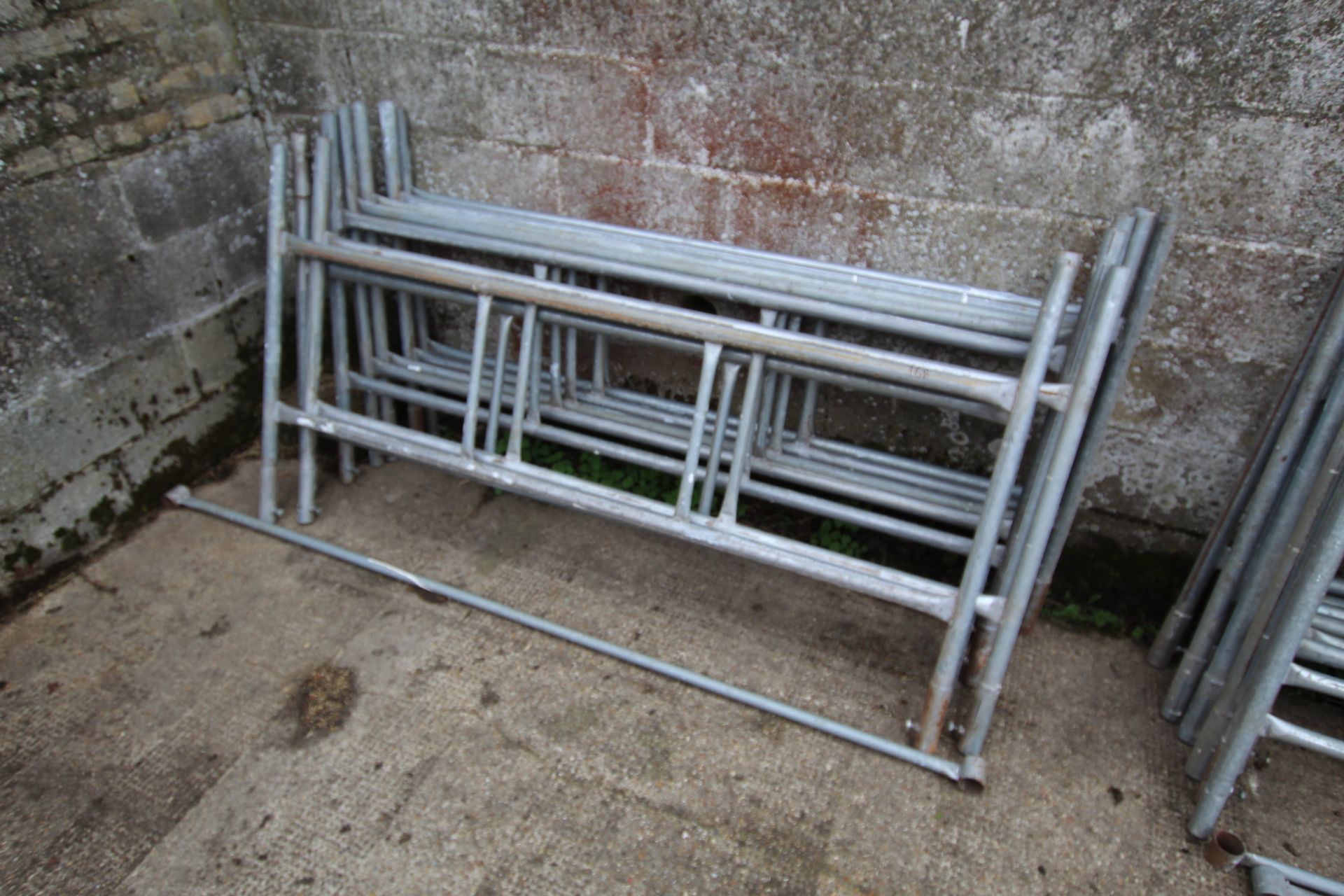 Quantity of galvanised tower scaffold.