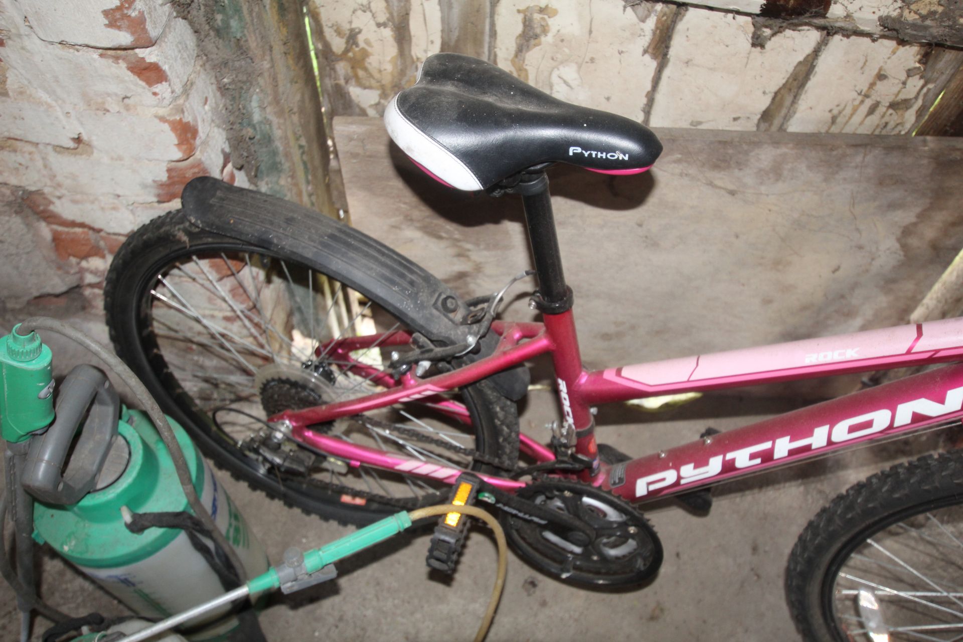 Girls Rock Python mountain bike. - Image 2 of 3