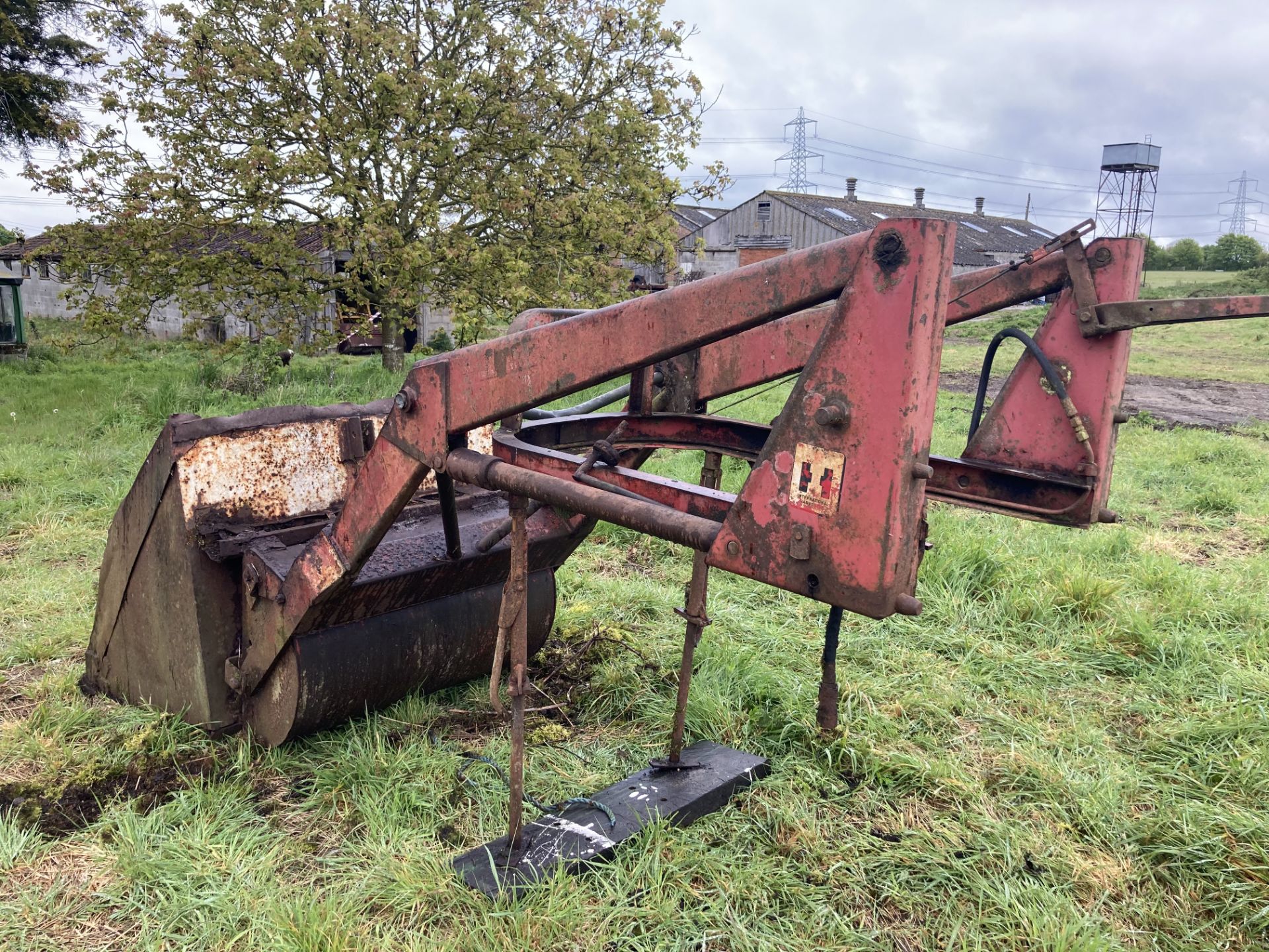 McCormick 434 2WD tractor. Registration FDX4 58D (expired). Serial No. B/2894. With Quicke loader ( - Image 52 of 58