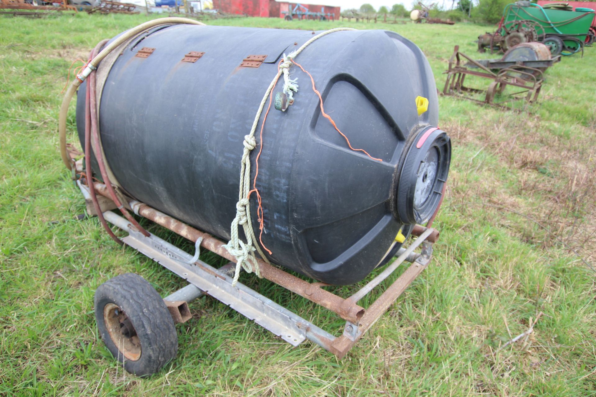 Farm made single axle tanker. Previously used for transporting fish. - Image 11 of 13