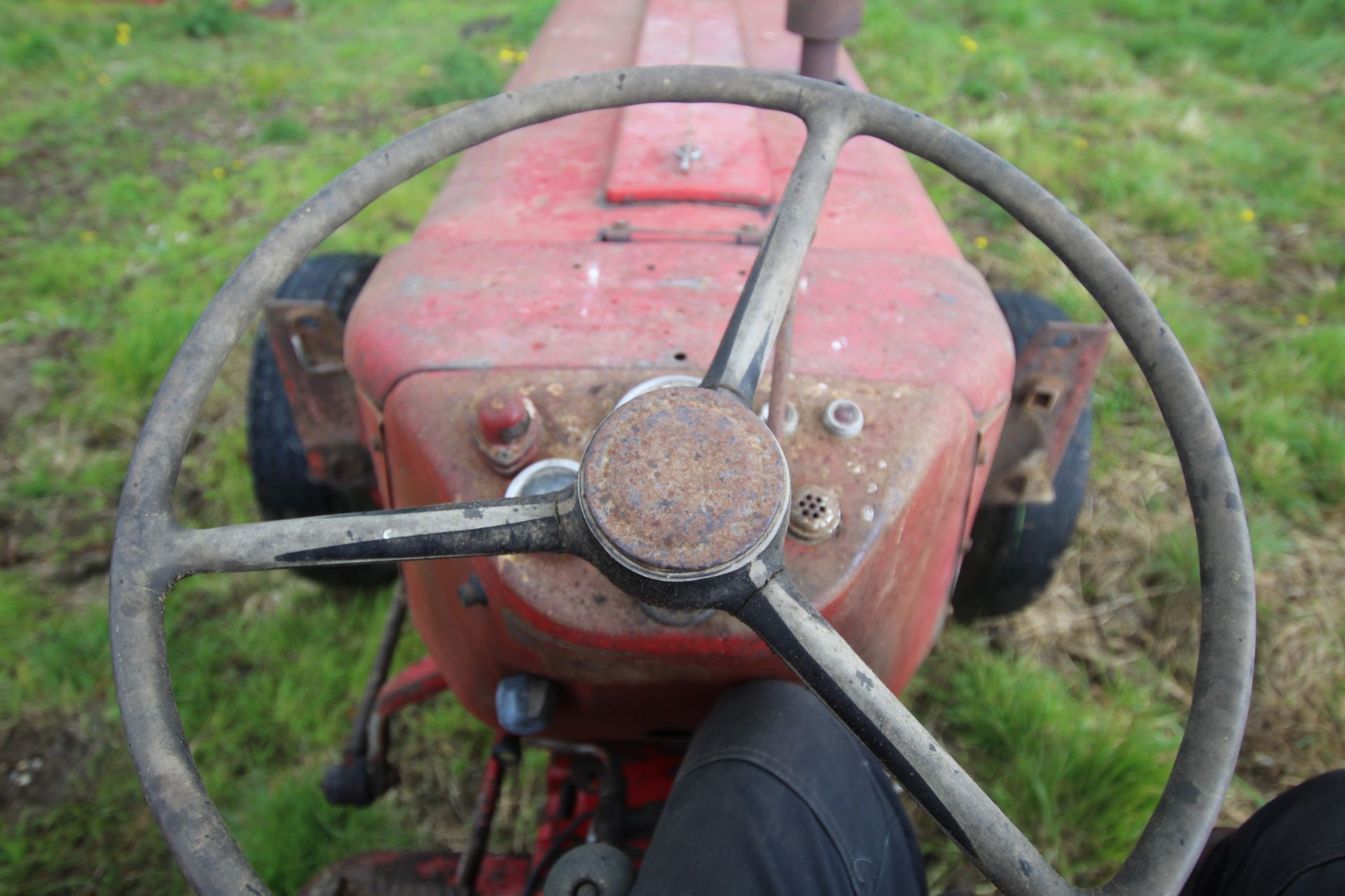 McCormick 434 2WD tractor. Registration FDX4 58D (expired). Serial No. B/2894. With Quicke loader ( - Image 41 of 58