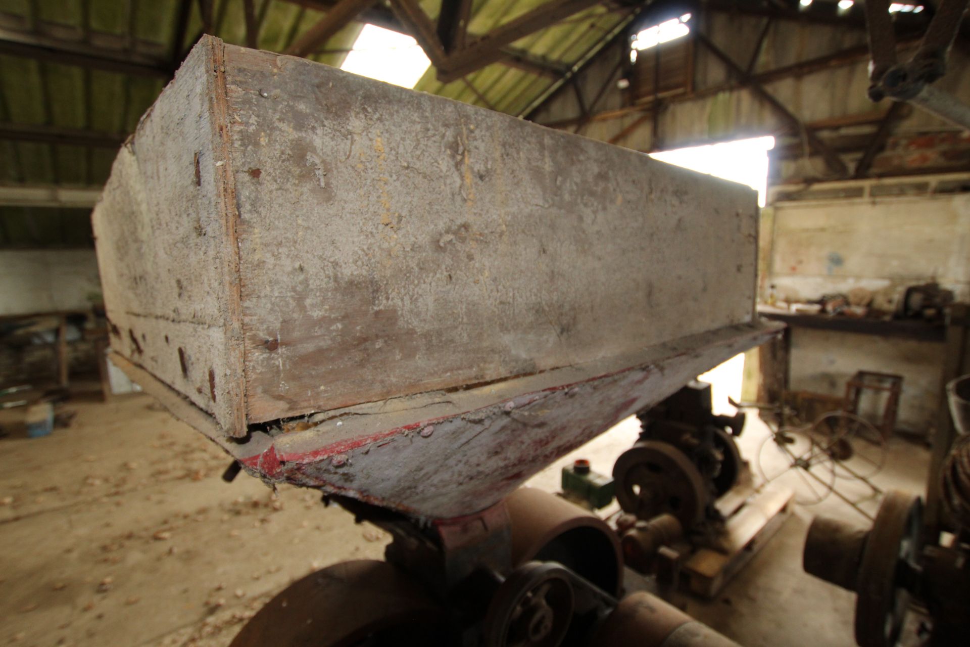 Bentall roller mill with hopper. To be sold in situ and removed at purchaser’s expense. - Bild 8 aus 10