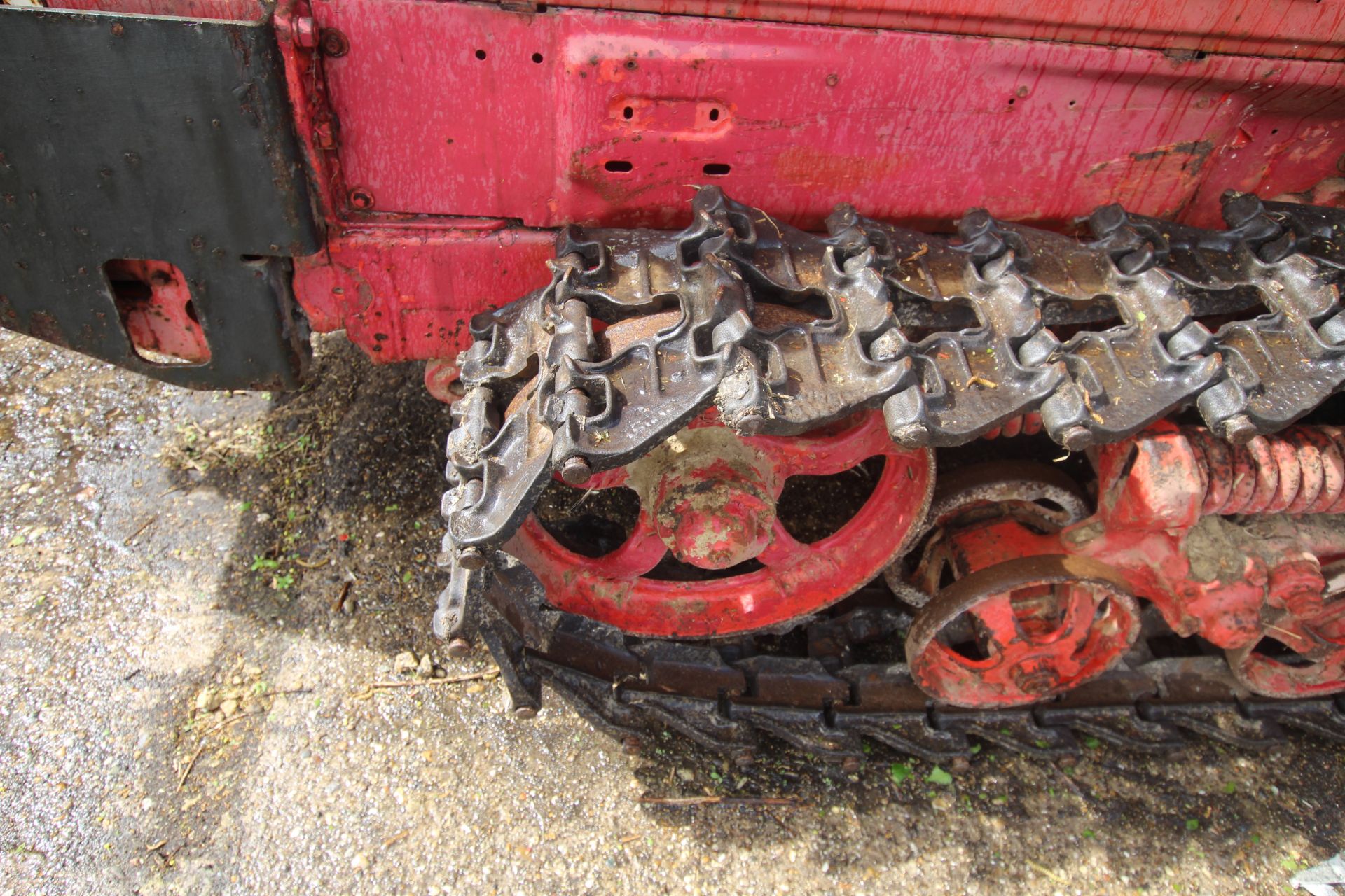 Belarus 750 four-cylinder diesel engine steel track crawler. Registration GMU 427N. Date of first - Image 9 of 45