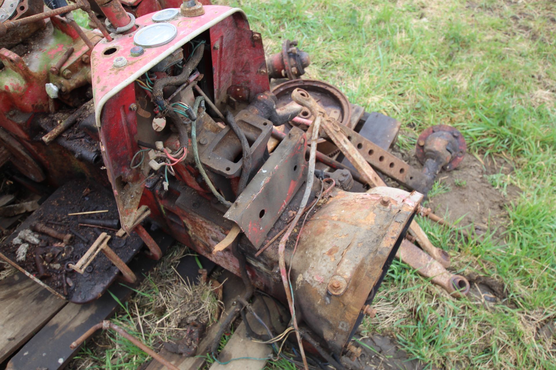 McCormick 434 2WD tractor Registration OAH 385F. Date of first registration 01/12/1967. Serial - Bild 11 aus 16