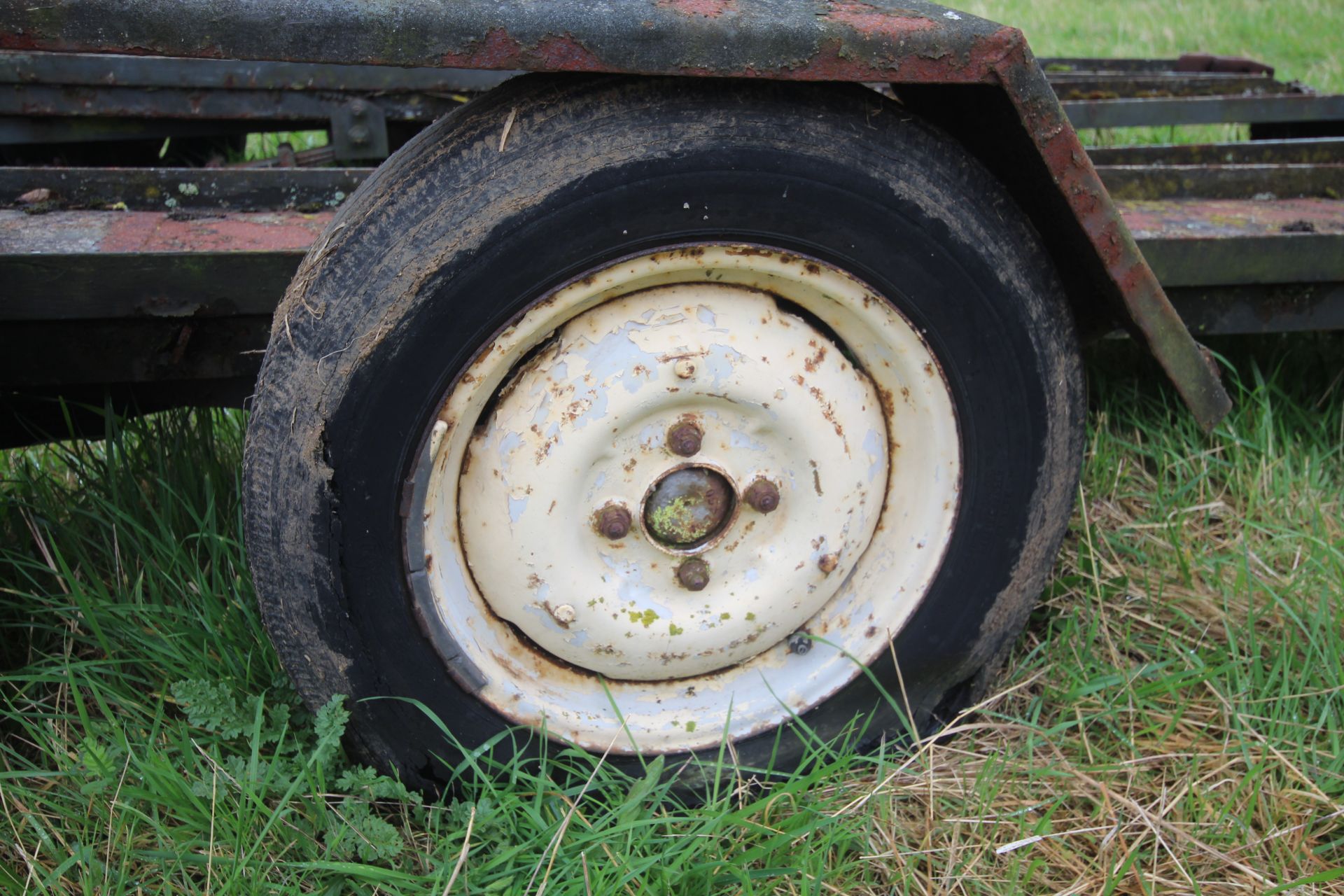 12ft twin axle car trailer. With ramps. Requires attention. - Image 15 of 20