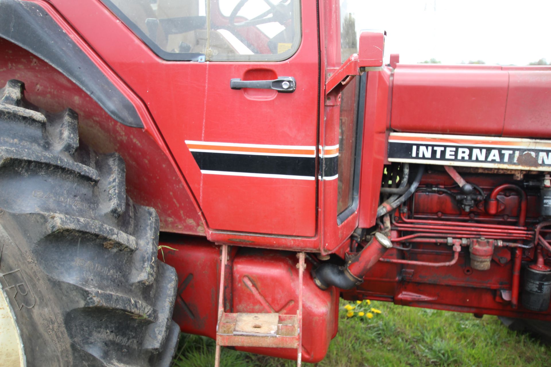 International 956 XL 4WD tractor. Registration ADX 134Y. Date of first registration 08/10/1982. 6, - Image 37 of 55