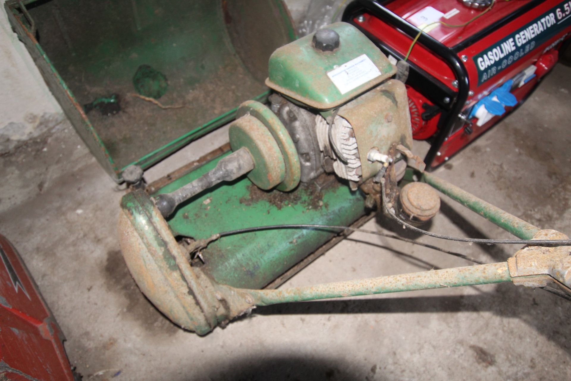 Ransomes 20in Marquis cylinder mower. - Bild 5 aus 7