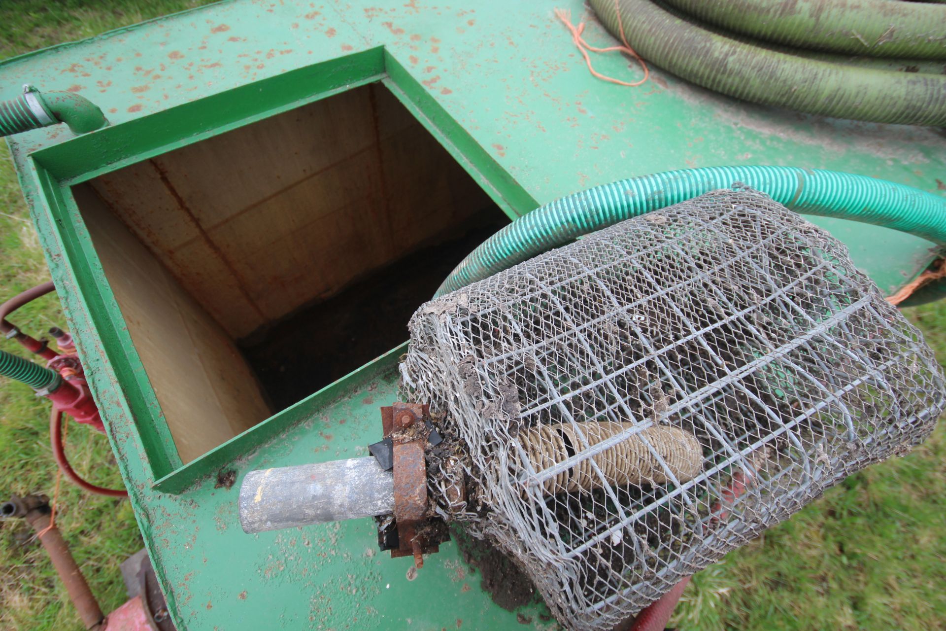 Farm made water bowser. With PTO driven Farrows irrigation pump. - Bild 34 aus 36