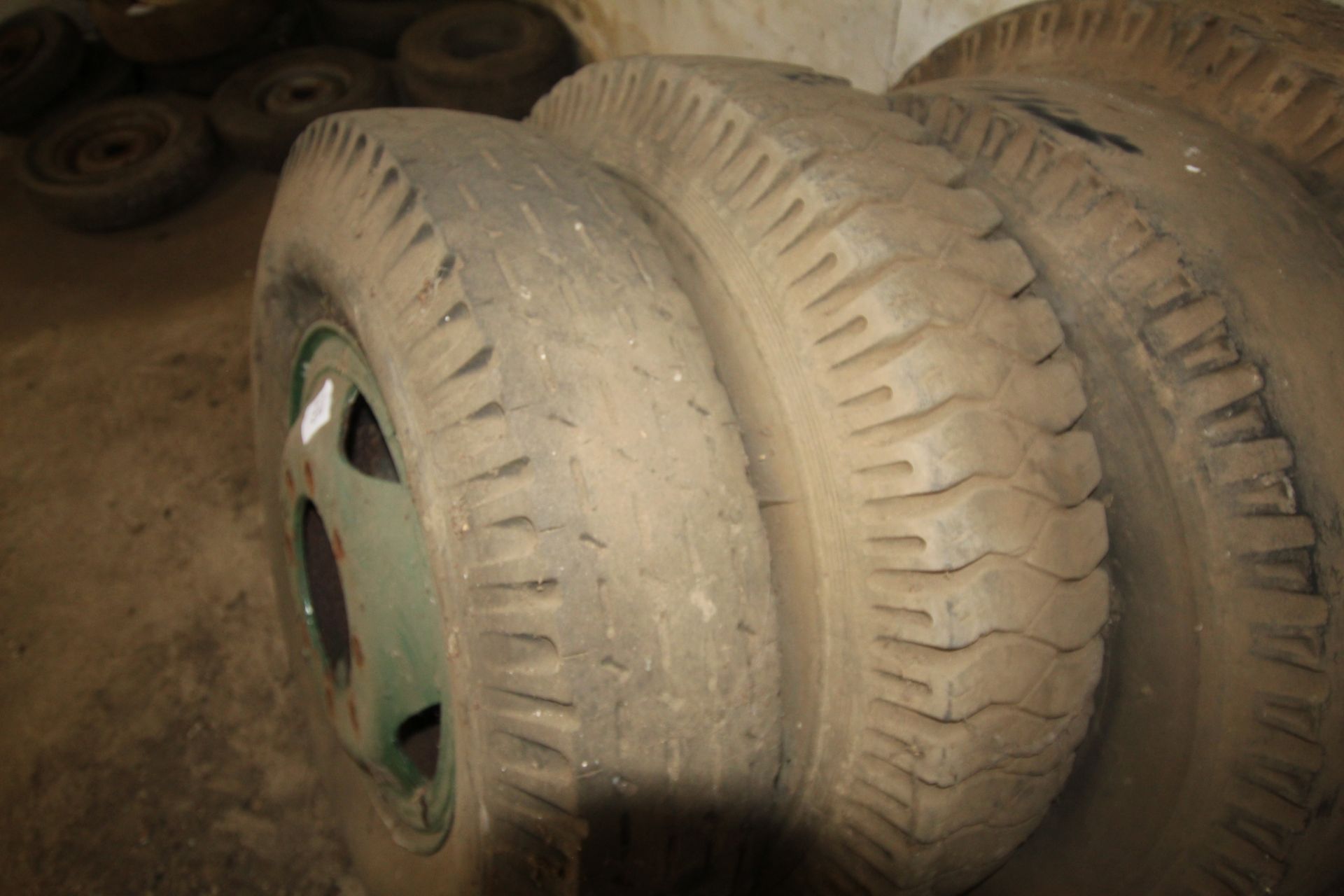 6x various lorry twin wheels and tyres. - Image 2 of 6