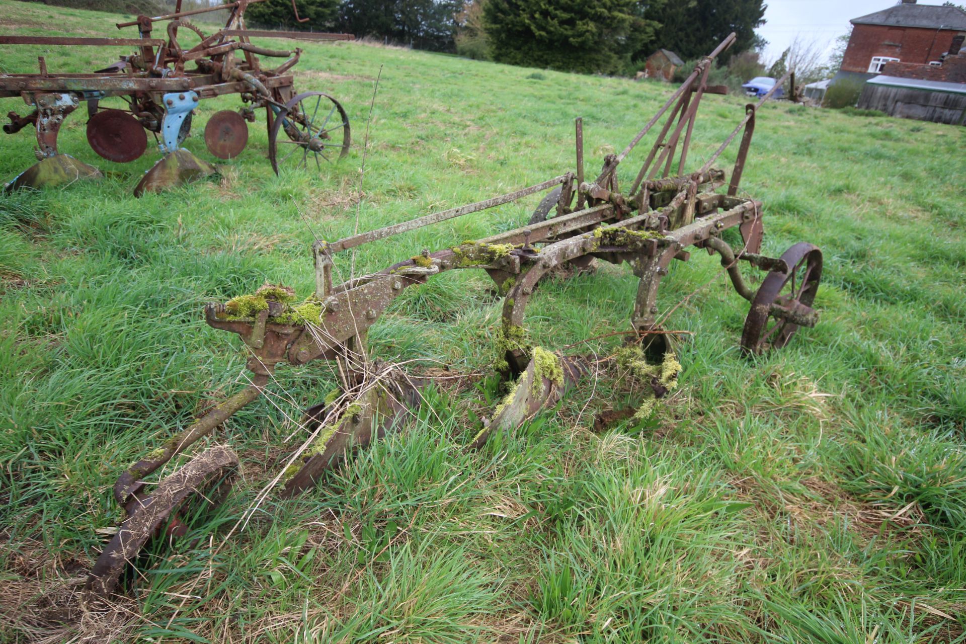 Ransomes three furrow trailed plough (no drawbar). - Bild 2 aus 19