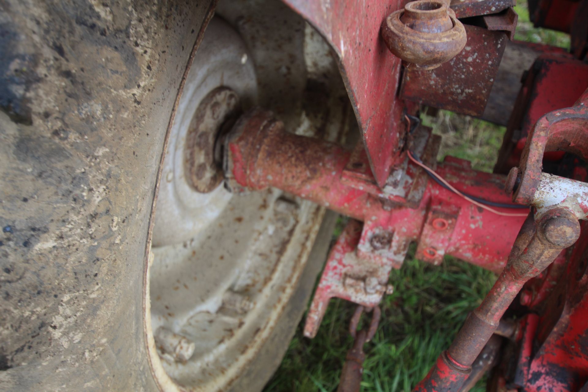 McCormick 434 2WD tractor. Registration FDX4 58D (expired). Serial No. B/2894. With Quicke loader ( - Image 19 of 58