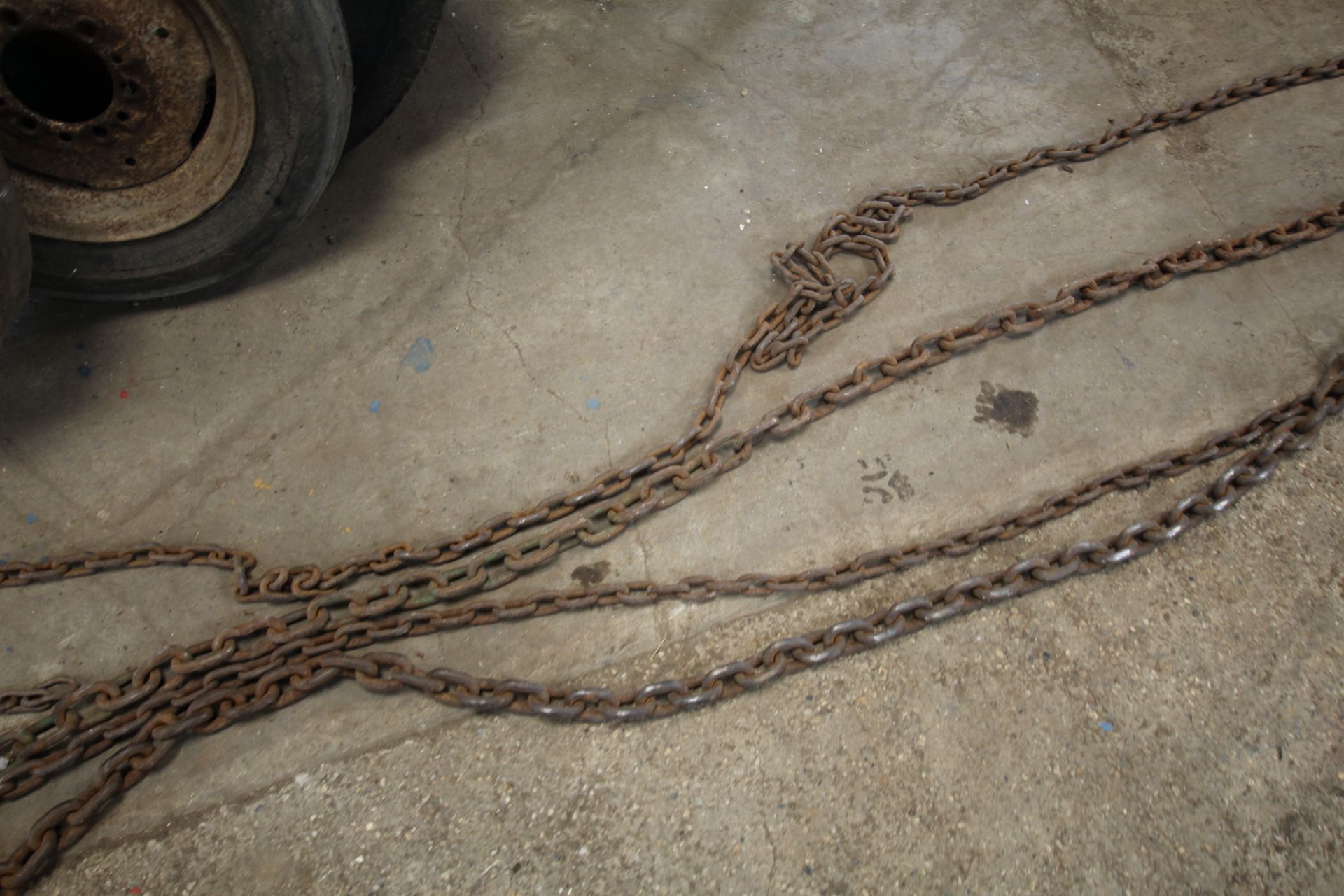 Various tow chains, large shackles etc - Image 5 of 7