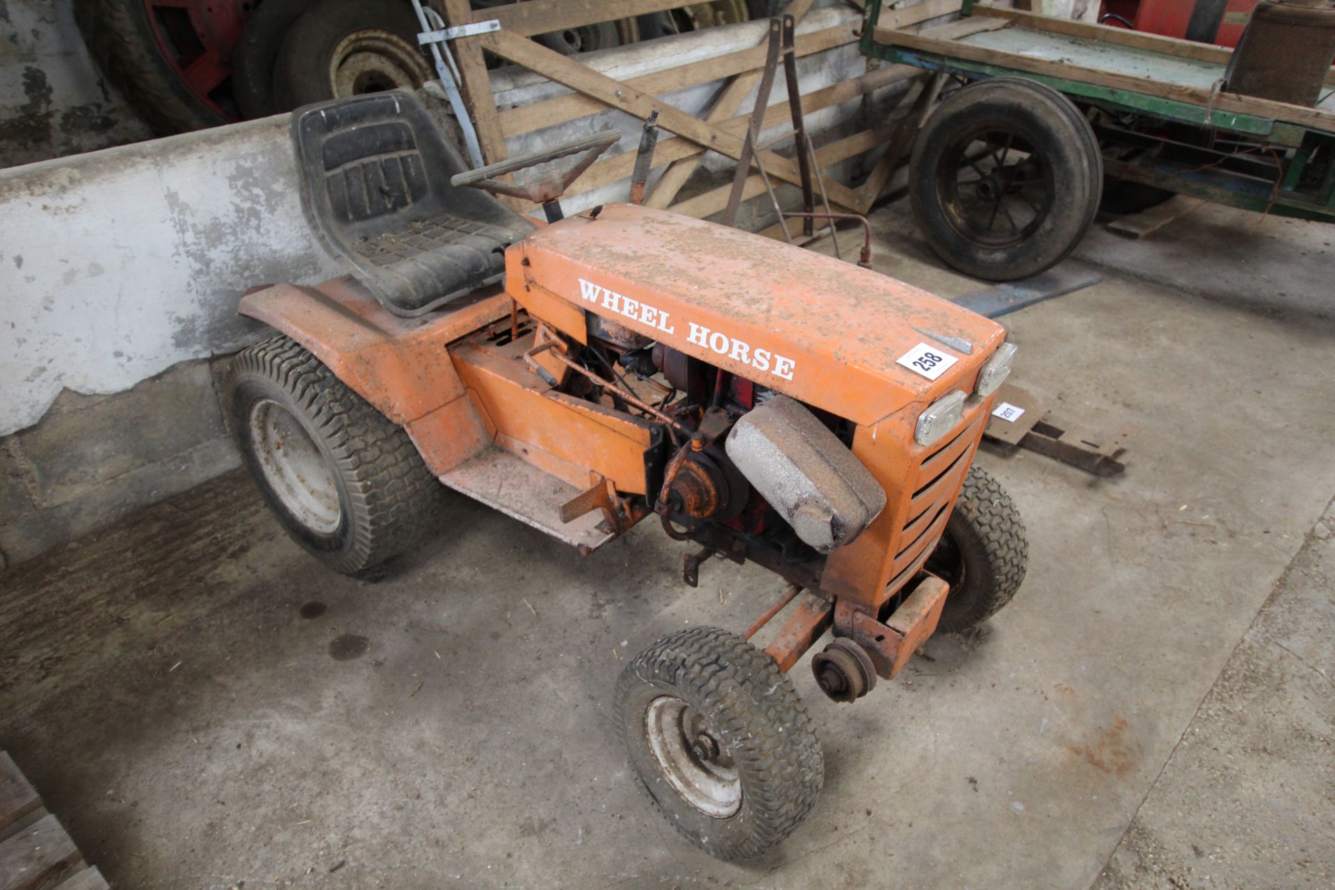 Wheel Horse 141 garden tractor. With 11 HP Briggs and Statton engine.