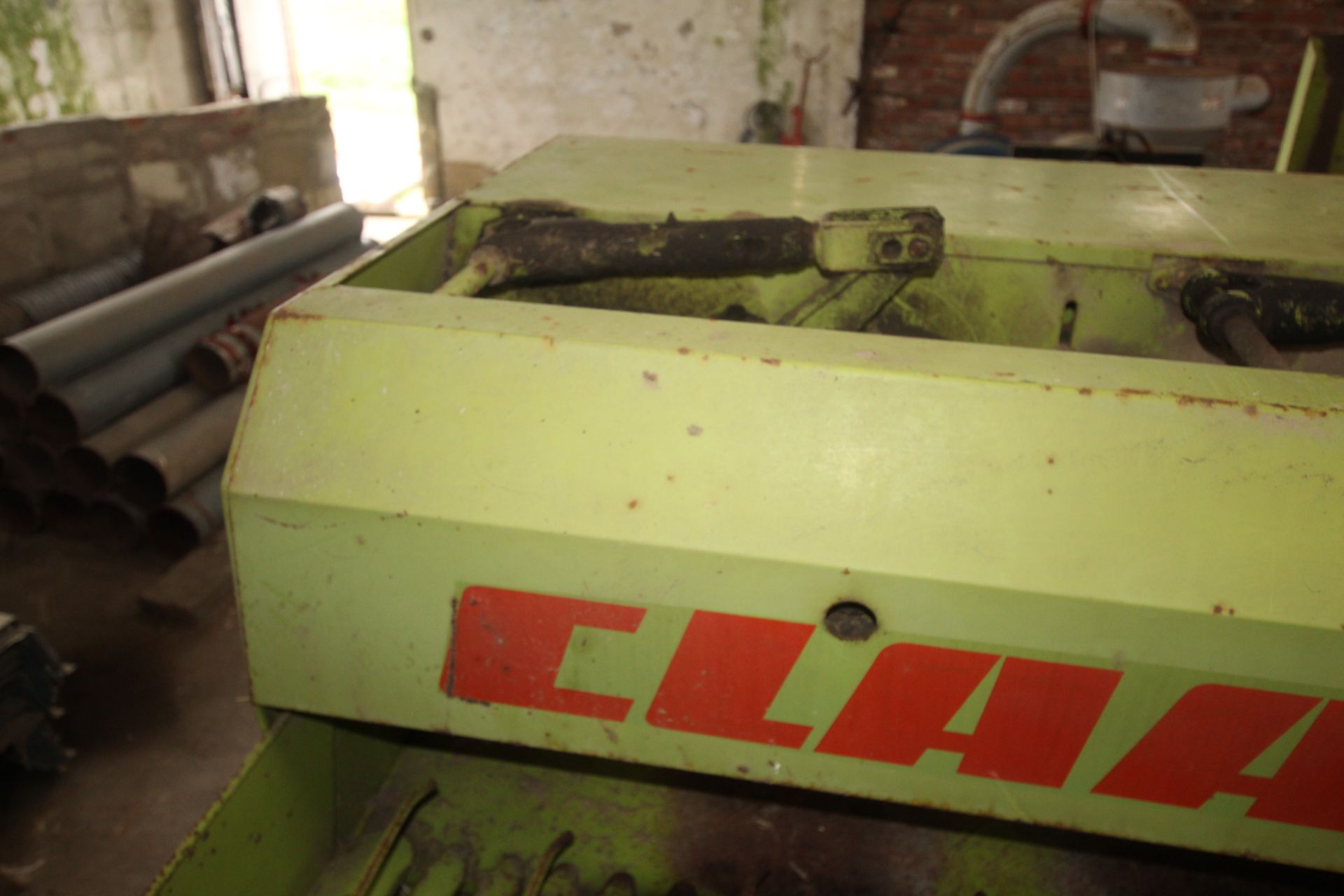** Online video ** Claas Markant conventional baler. - Image 7 of 31