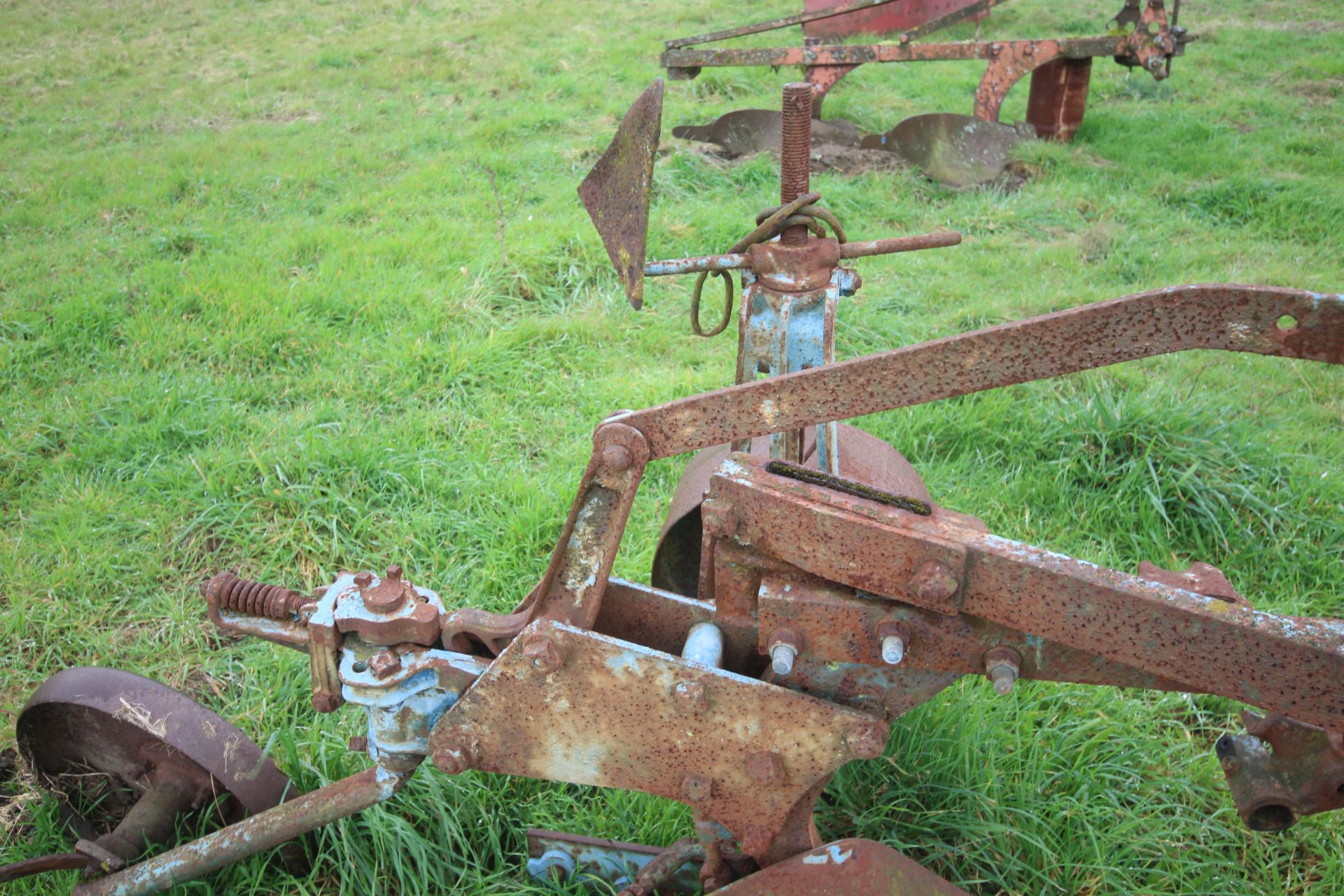 Ransomes Multitrac four furrow conventional trailed plough. With discs. - Image 16 of 25