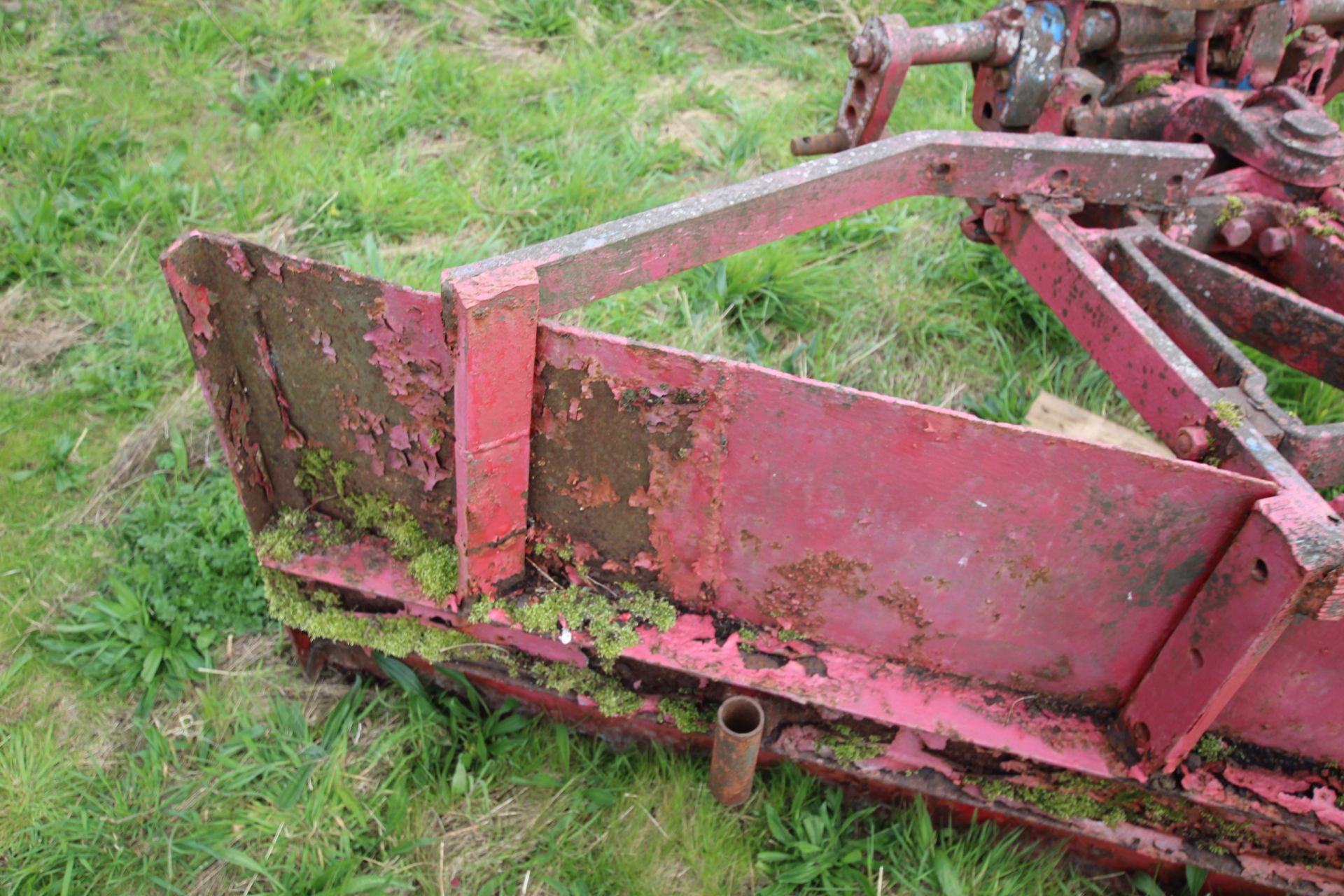 Farm made large heavy duty mounted grader. - Image 8 of 10