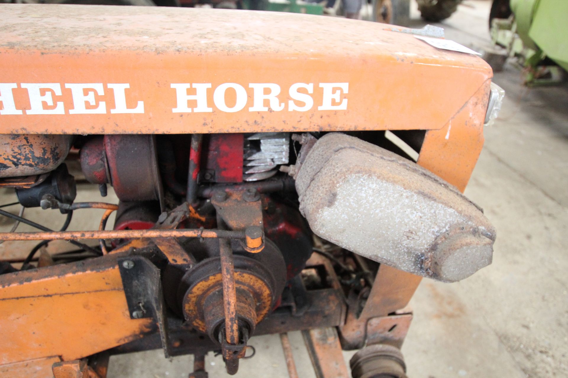 Wheel Horse 141 garden tractor. With 11 HP Briggs and Statton engine. - Bild 15 aus 15