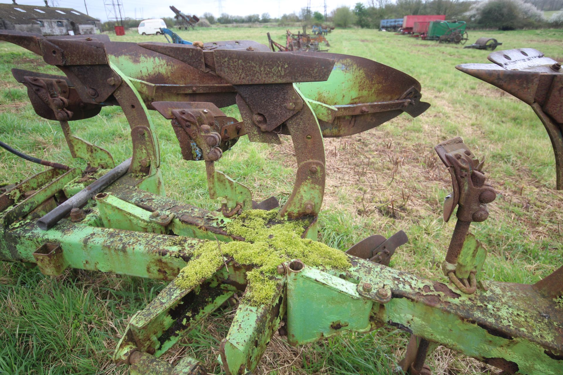 Dowdeswell 3+1 furrow reversible plough. - Image 19 of 28