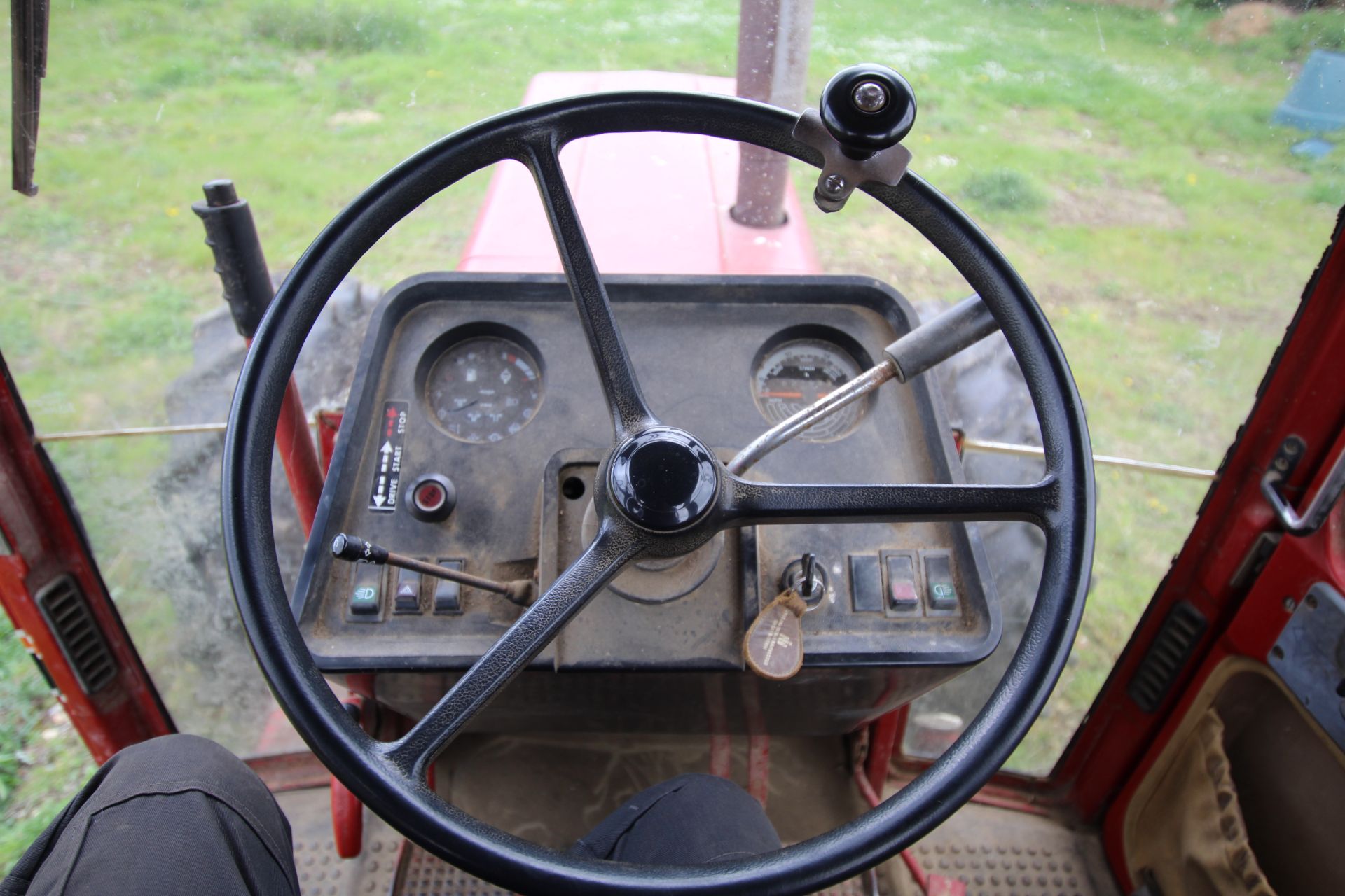 International 956 XL 4WD tractor. Registration ADX 134Y. Date of first registration 08/10/1982. 6, - Image 53 of 55