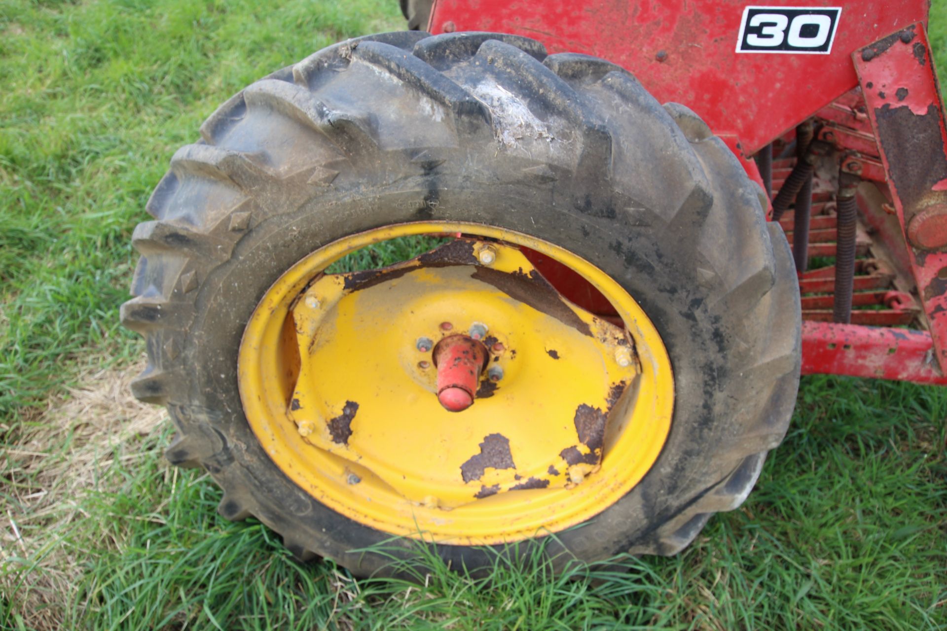 Massey Ferguson MF30 3m disc coulter drill. Owned from new. - Bild 8 aus 21