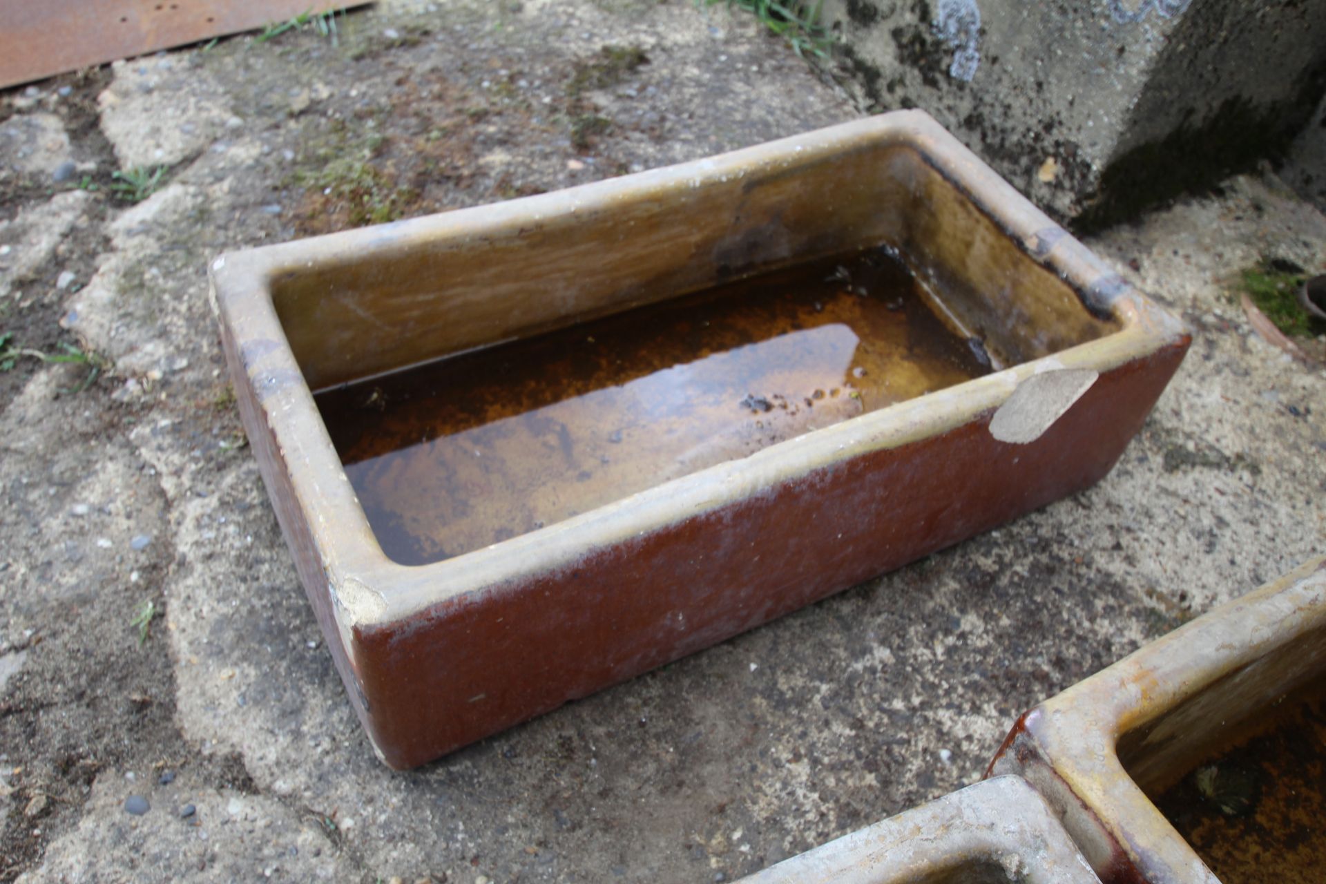 1x Hurlford salt glazed trough by Marnock. - Image 2 of 2