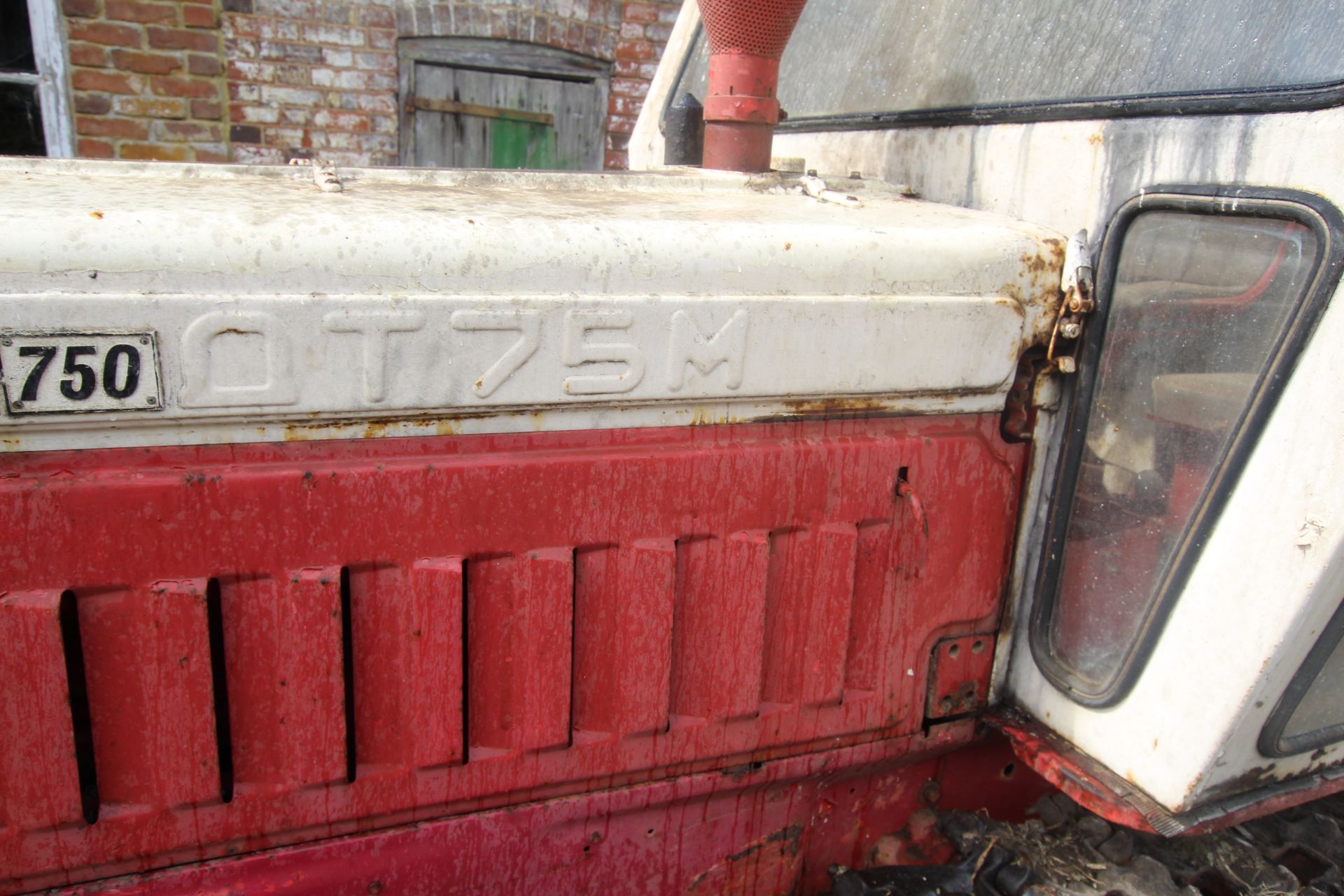 Belarus 750 four-cylinder diesel engine steel track crawler. Registration GMU 427N. Date of first - Image 8 of 45