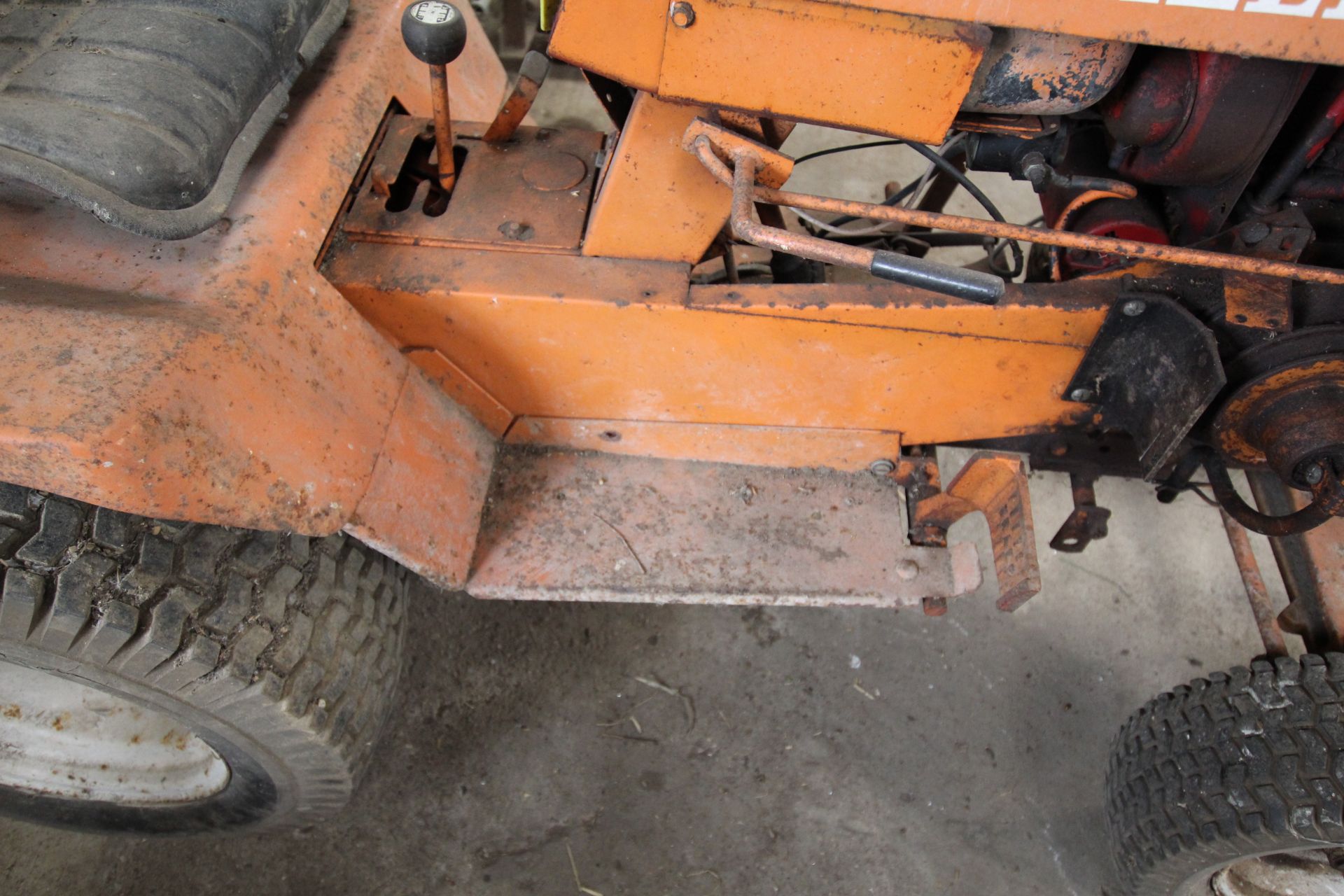 Wheel Horse 141 garden tractor. With 11 HP Briggs and Statton engine. - Image 12 of 15