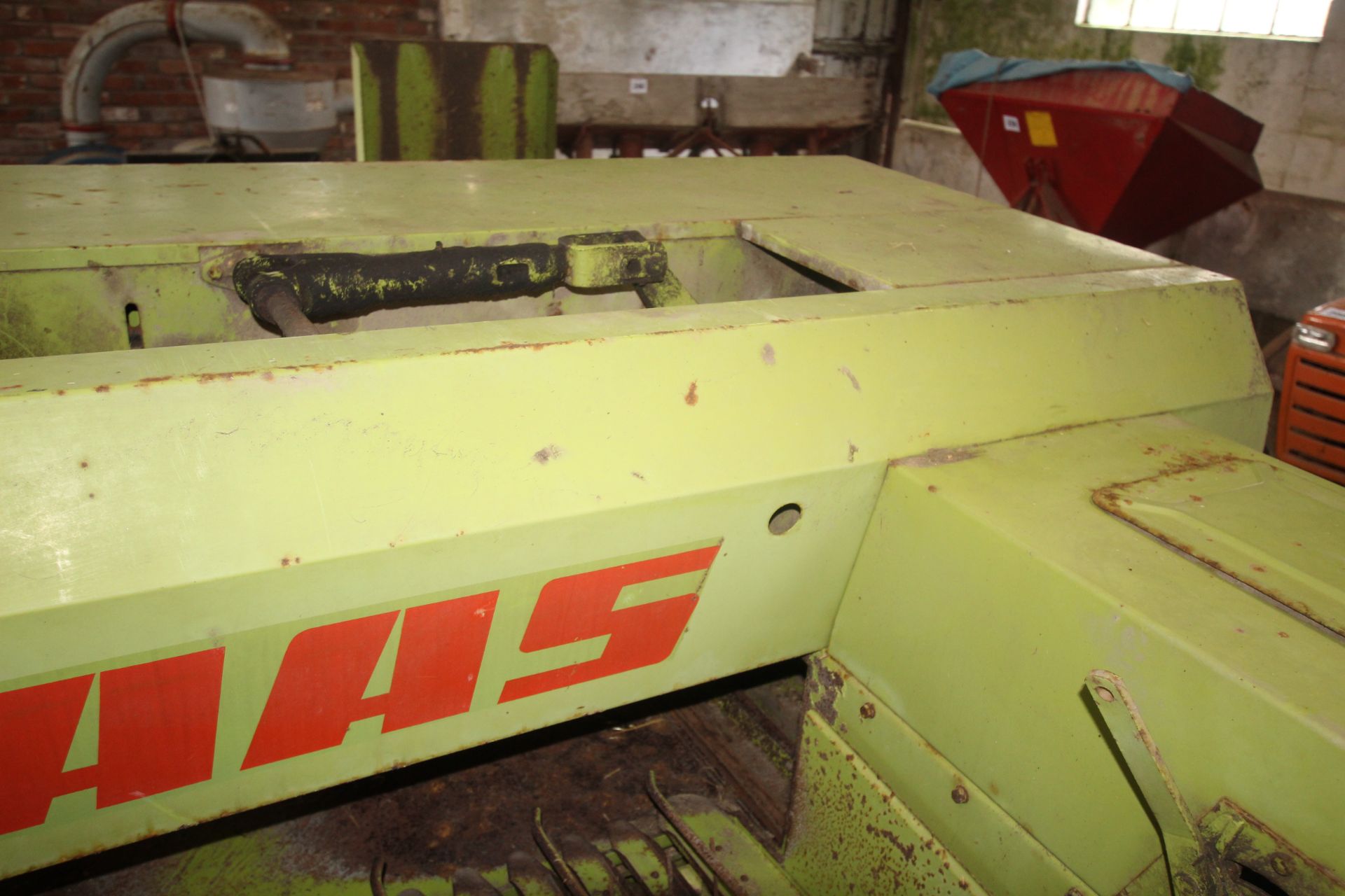 ** Online video ** Claas Markant conventional baler. - Image 6 of 31