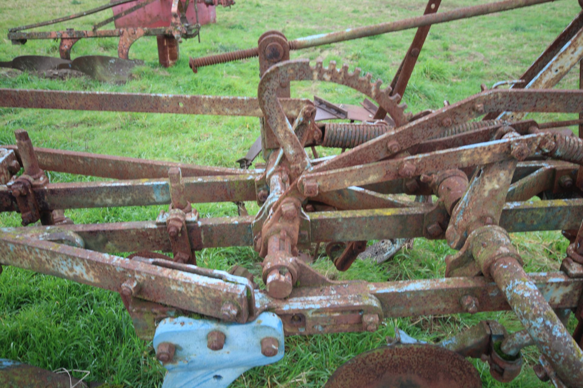 Ransomes Multitrac four furrow conventional trailed plough. With discs. - Image 22 of 25