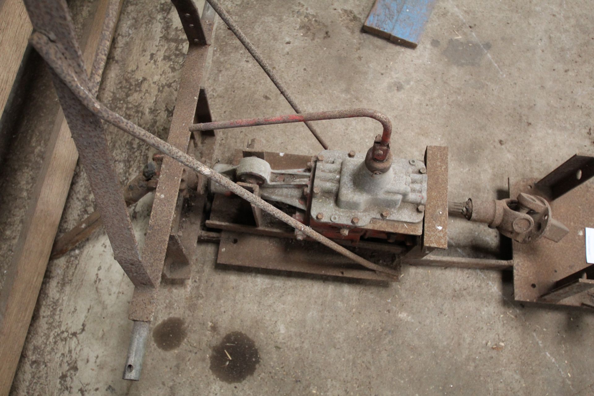Linkage frame with PTO driven Standard Eight gearbox. - Image 6 of 8