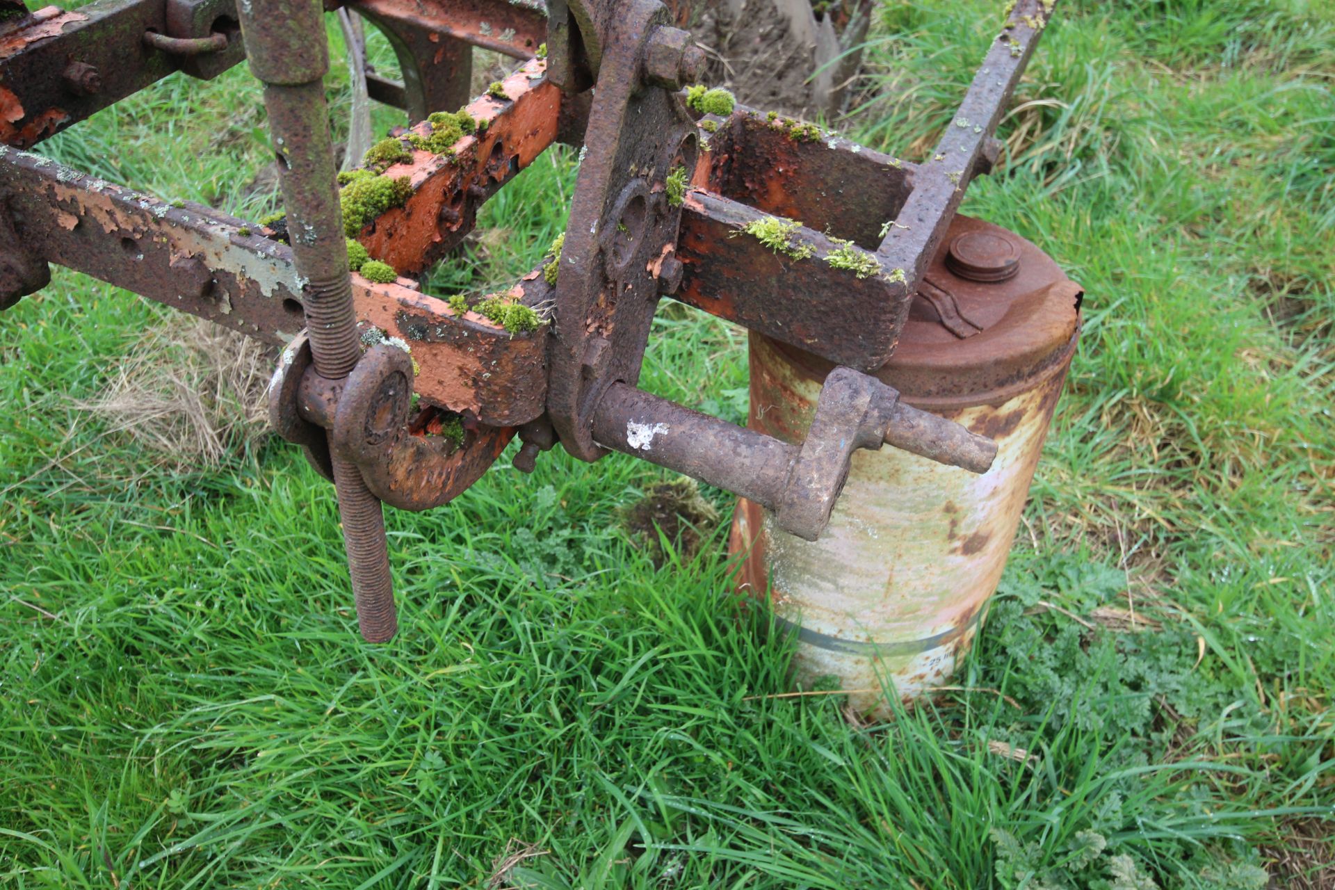 Ransomes three furrow conventional plough. Converted to two furrow. - Image 6 of 15