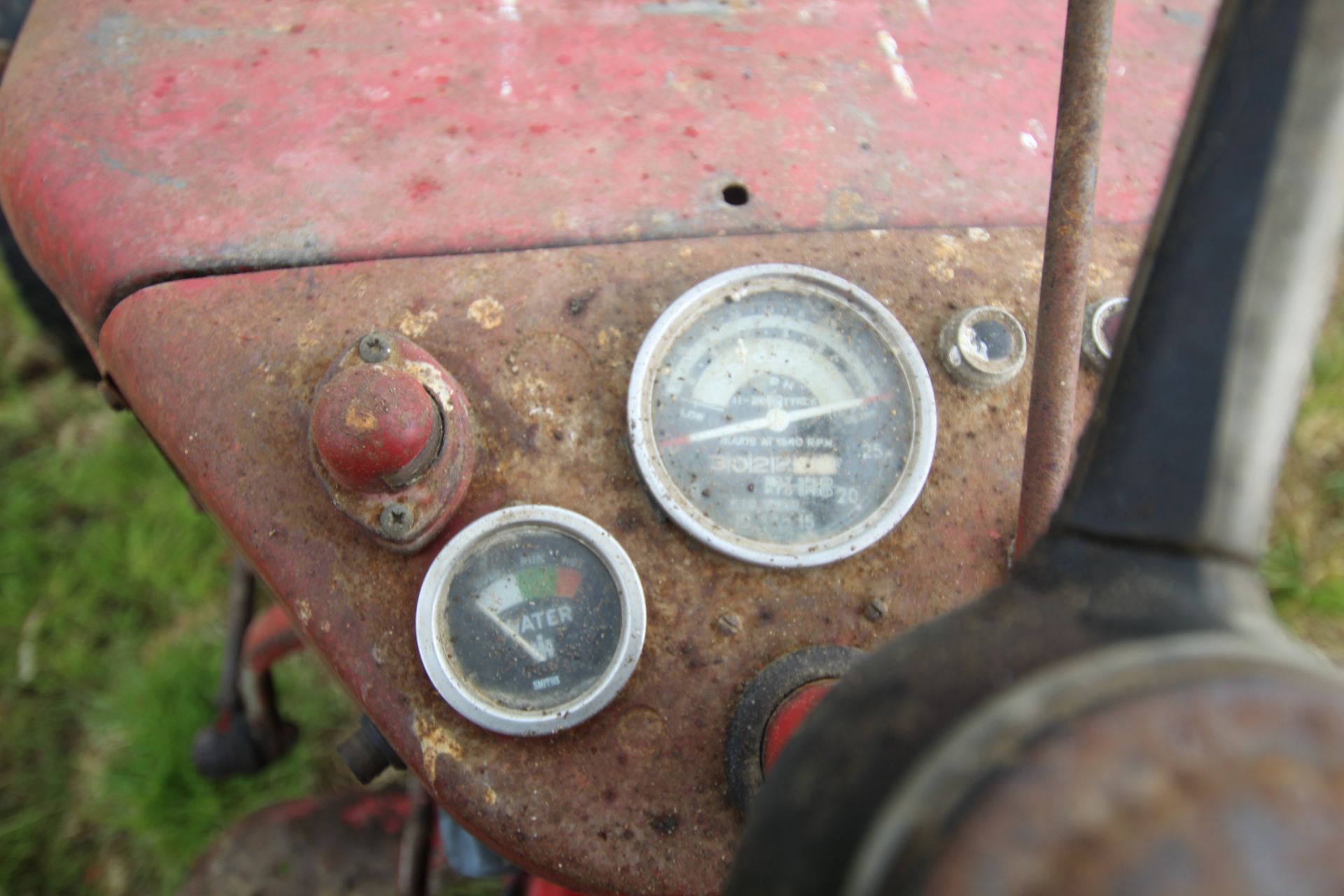 McCormick 434 2WD tractor. Registration FDX4 58D (expired). Serial No. B/2894. With Quicke loader ( - Image 42 of 58