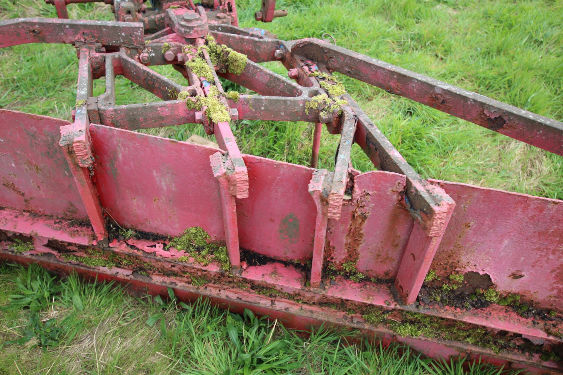 Farm made large heavy duty mounted grader. - Image 7 of 10