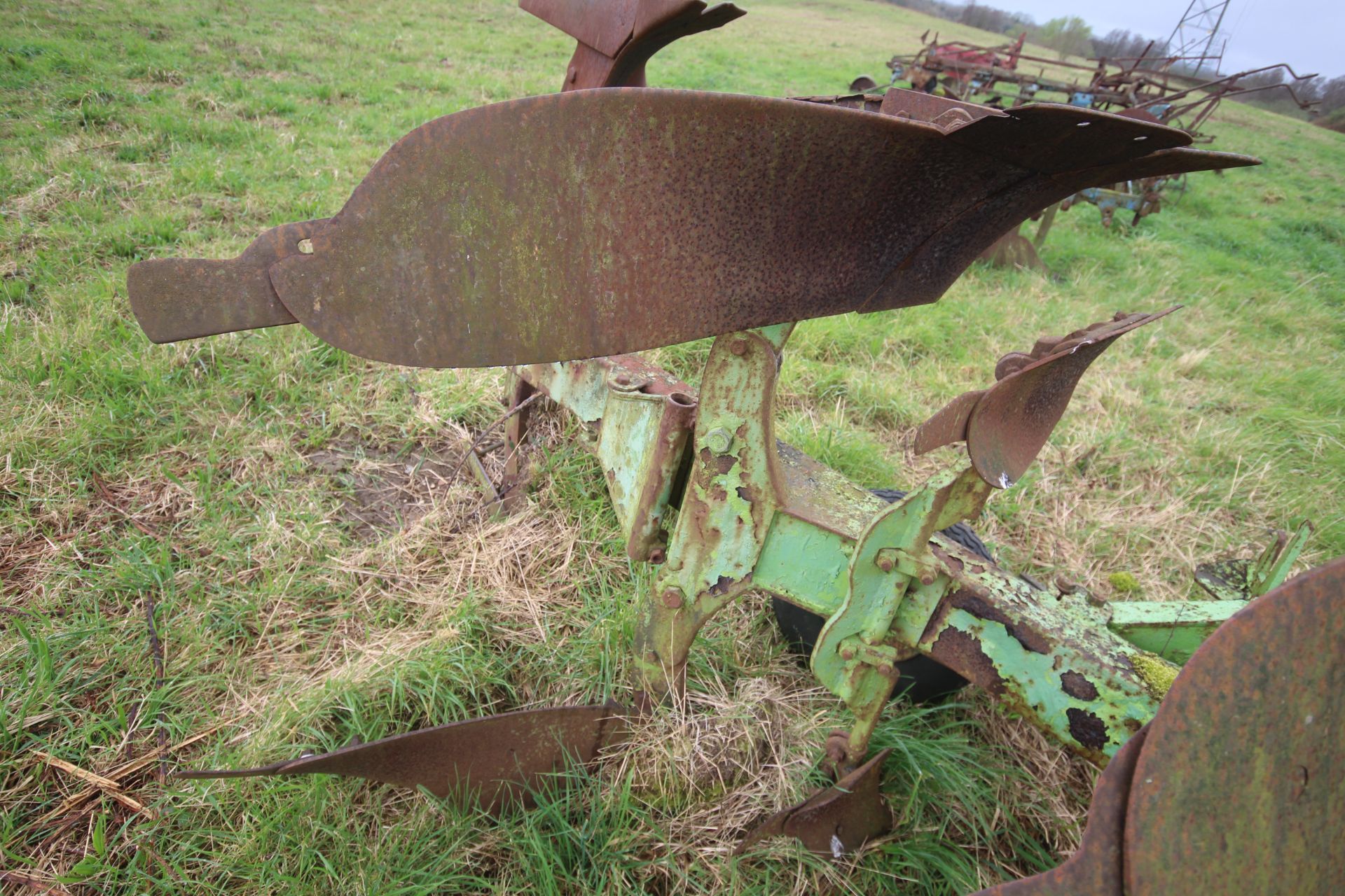 Dowdeswell 3+1 furrow reversible plough. - Image 14 of 28