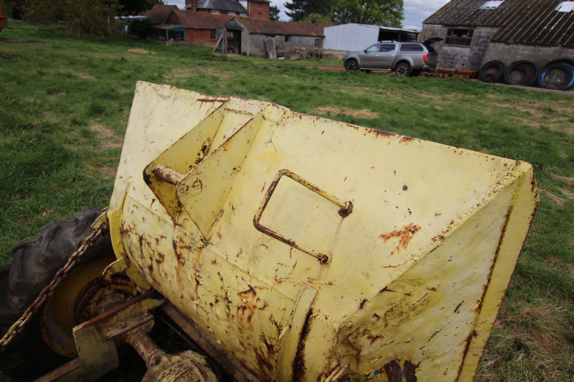 Thwaites 2WD manual tip dumper. With single cylinder Lister diesel engine. Not running recently - Image 6 of 22