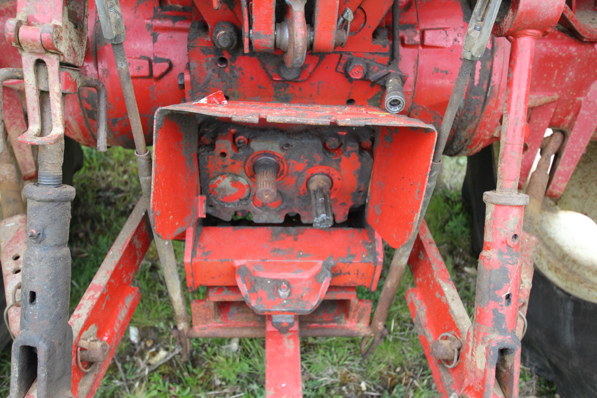 International 956 XL 4WD tractor. Registration ADX 134Y. Date of first registration 08/10/1982. 6, - Image 27 of 55