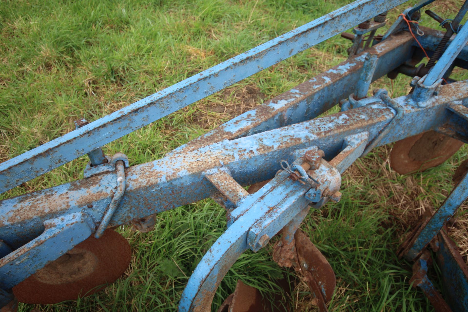 Ransomes TS90-12-4 4 furrow conventional plough. Owned from new. - Image 15 of 24