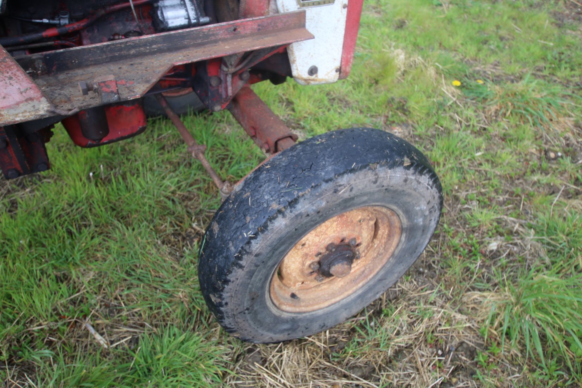 McCormick 434 2WD tractor. Registration FDX4 58D (expired). Serial No. B/2894. With Quicke loader ( - Image 34 of 58