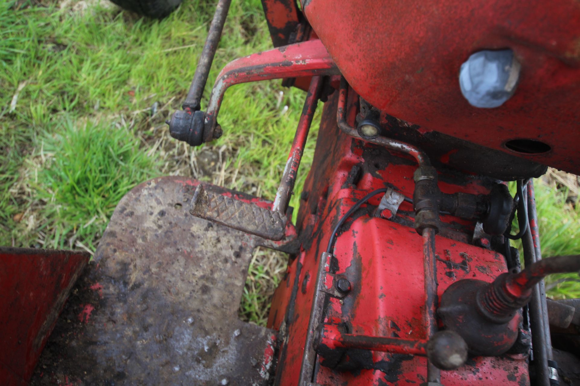 McCormick 434 2WD tractor. Registration FDX4 58D (expired). Serial No. B/2894. With Quicke loader ( - Image 40 of 58