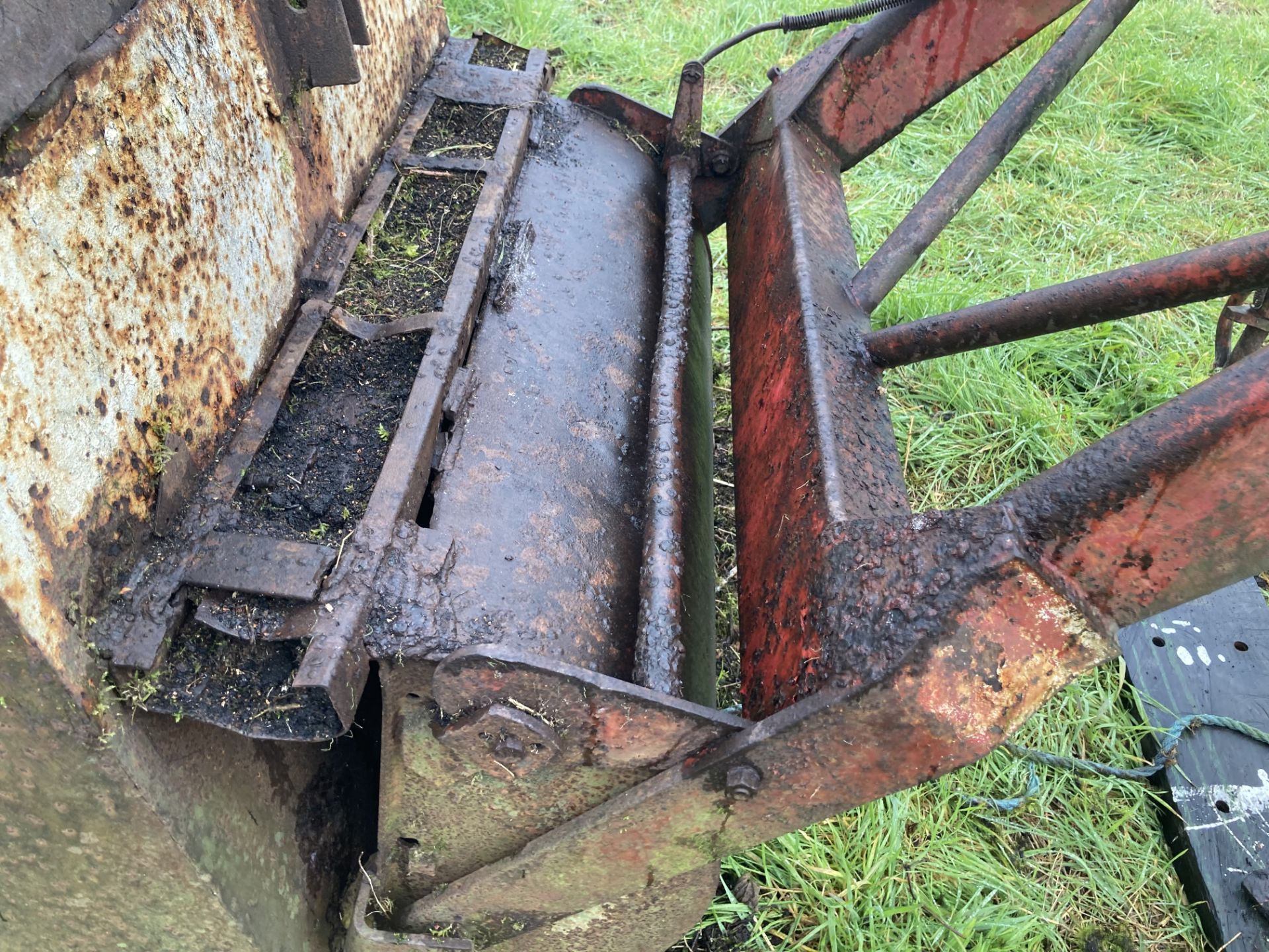 McCormick 434 2WD tractor. Registration FDX4 58D (expired). Serial No. B/2894. With Quicke loader ( - Image 55 of 58